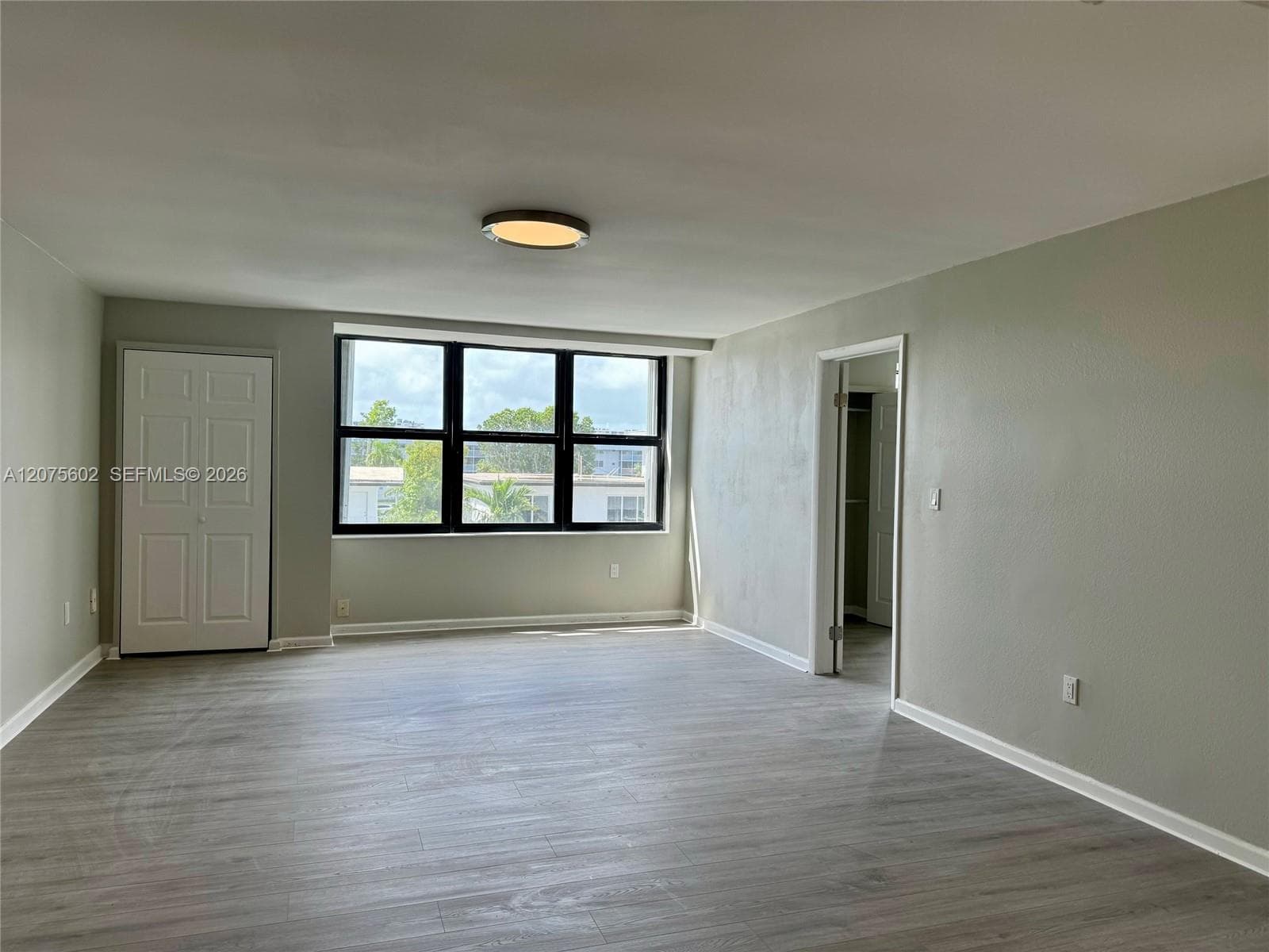 CRISTAL SHORES CONDO · #15 in North Miami Beach - Photo 5