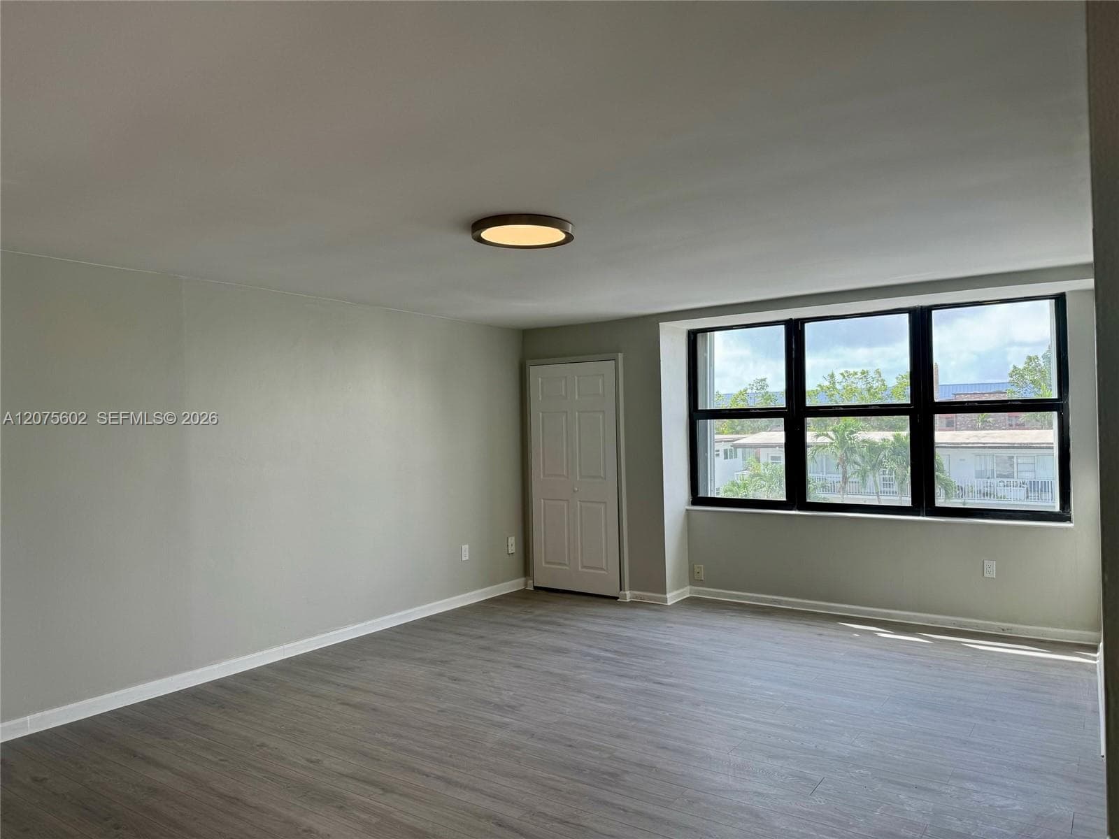 CRISTAL SHORES CONDO · #15 in North Miami Beach - Photo 11