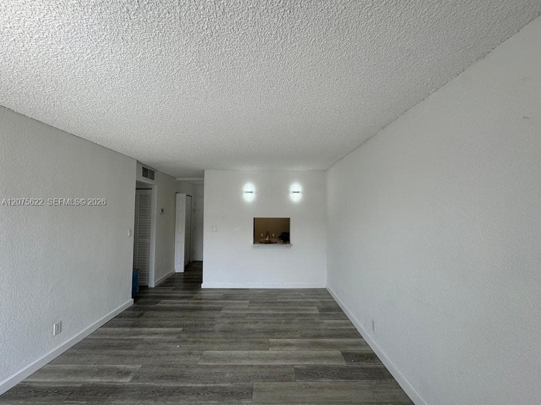 YOLANDA VILLAS · #709E in Miami - Photo 5