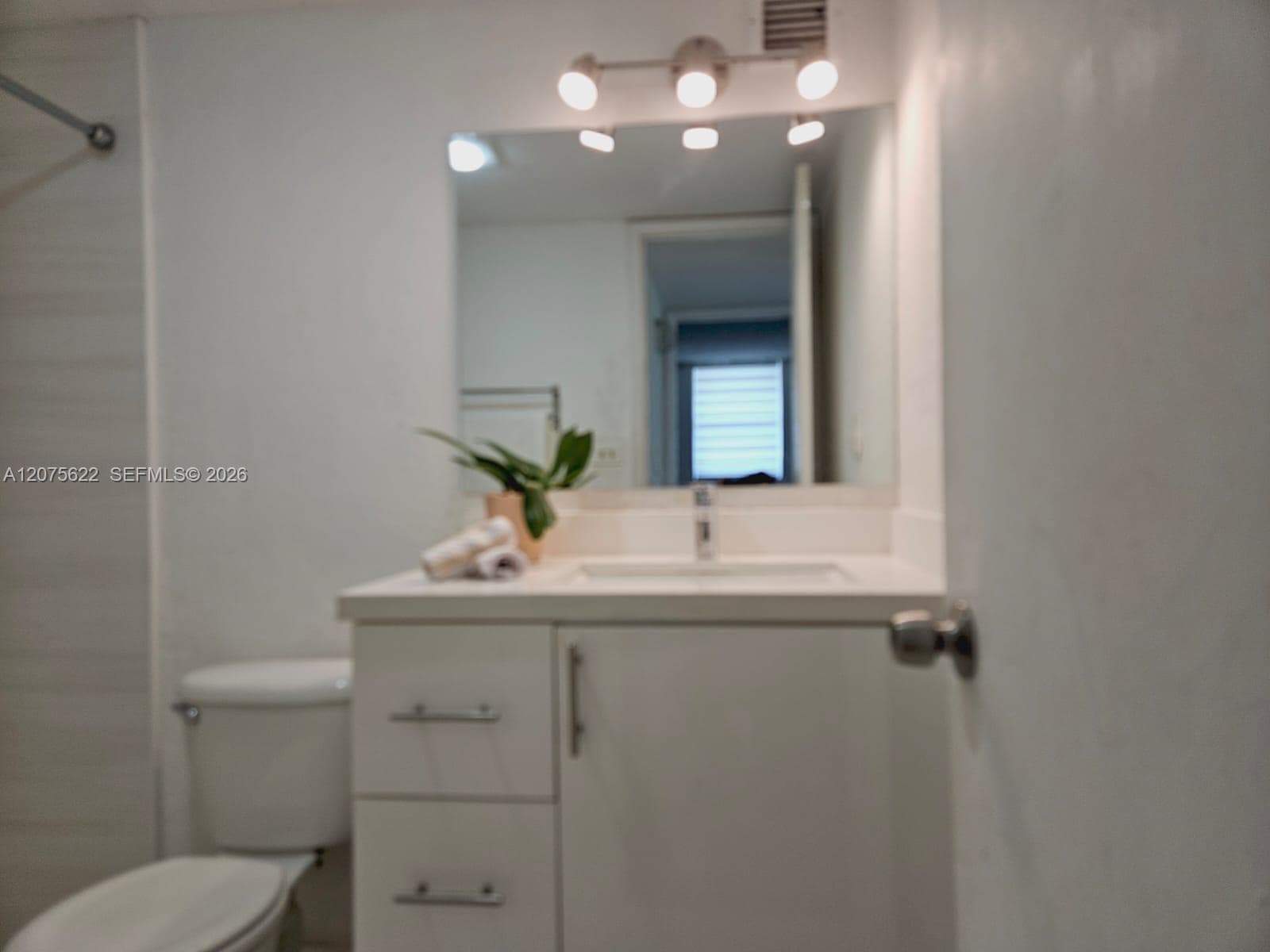 YOLANDA VILLAS · #709E in Miami - Photo 9