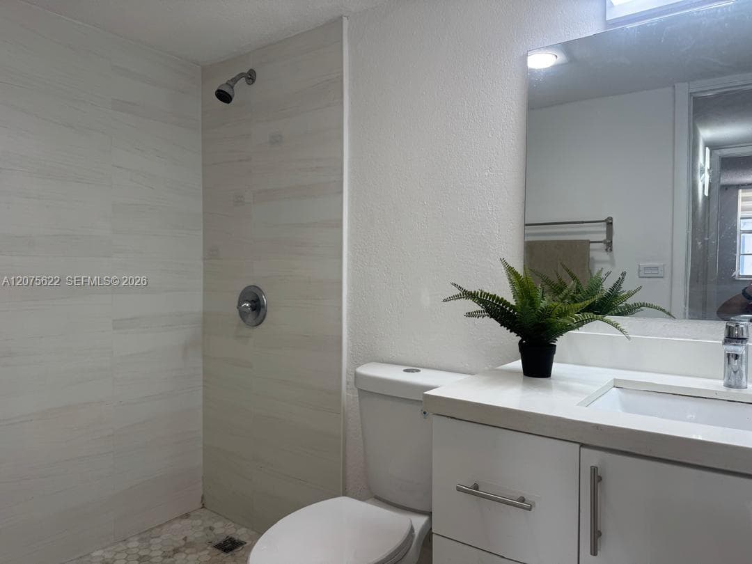 YOLANDA VILLAS · #709E in Miami - Photo 10