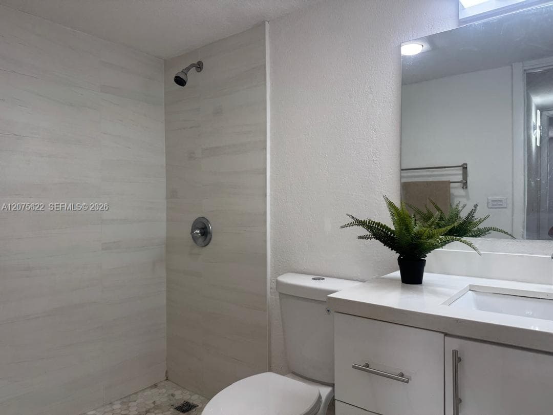 YOLANDA VILLAS · #709E in Miami - Photo 11