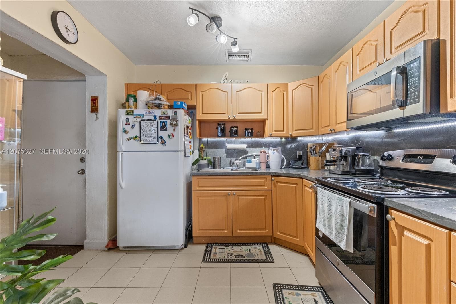 755 Harem Ave photo 1