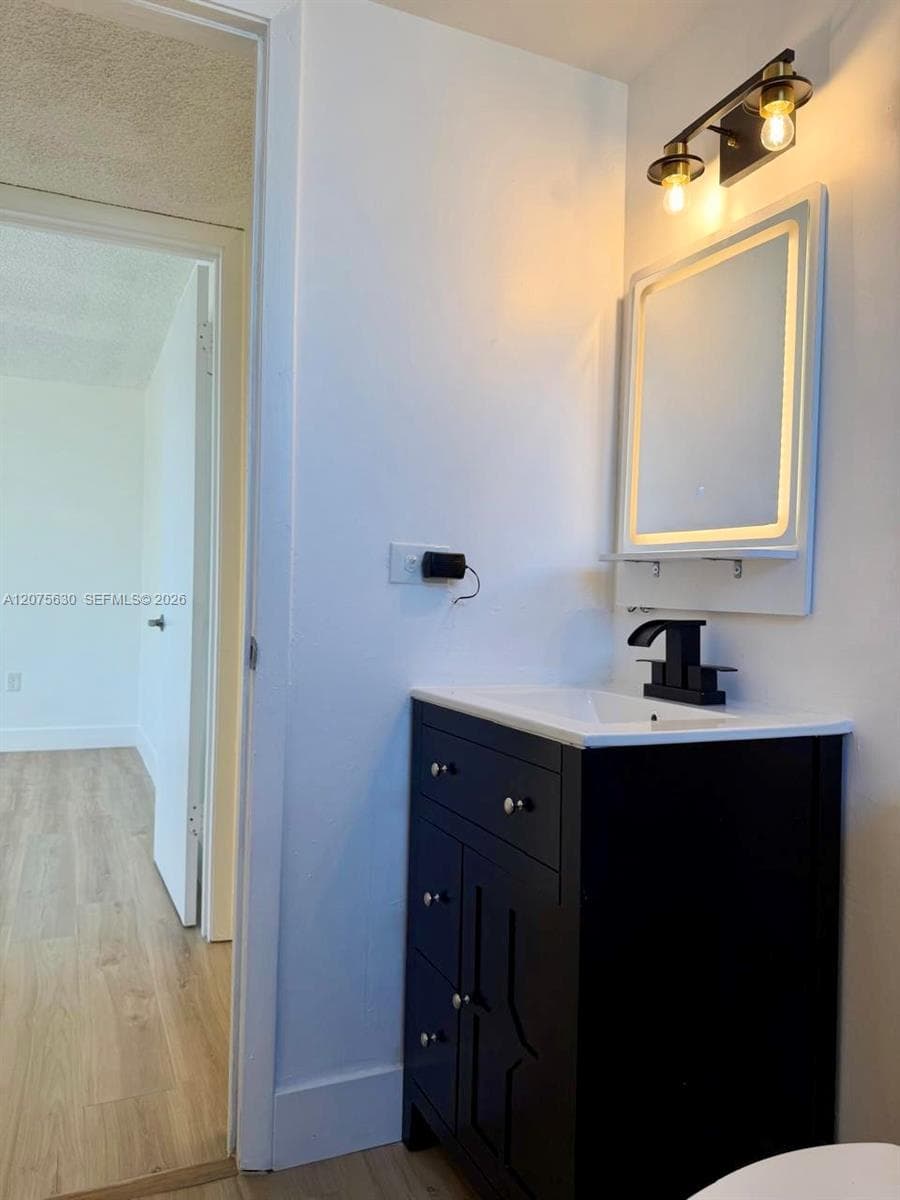 HALF MOON TOWERS CONDO · #413 in Miami - Photo 13