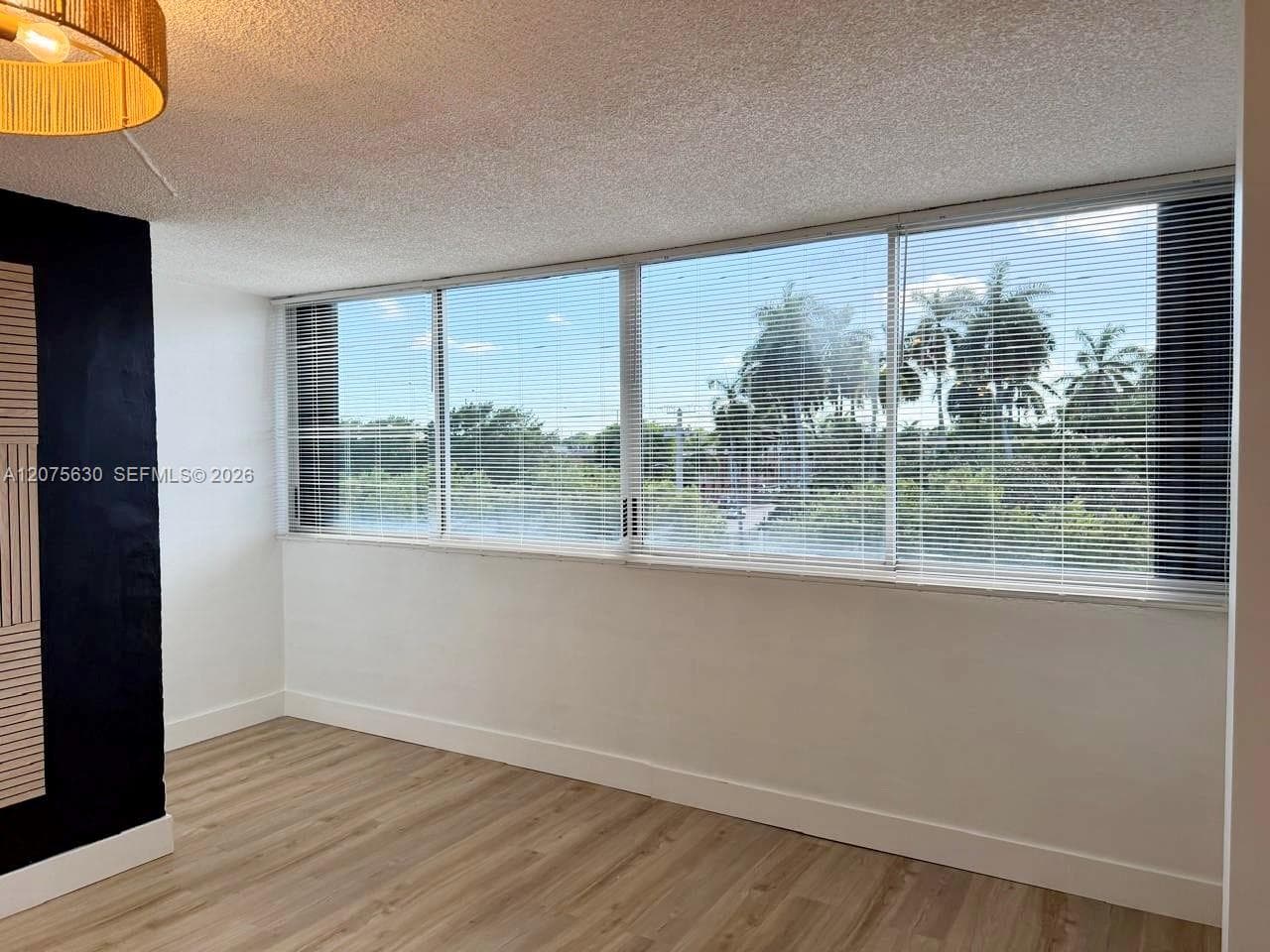 HALF MOON TOWERS CONDO · #413 in Miami - Photo 3