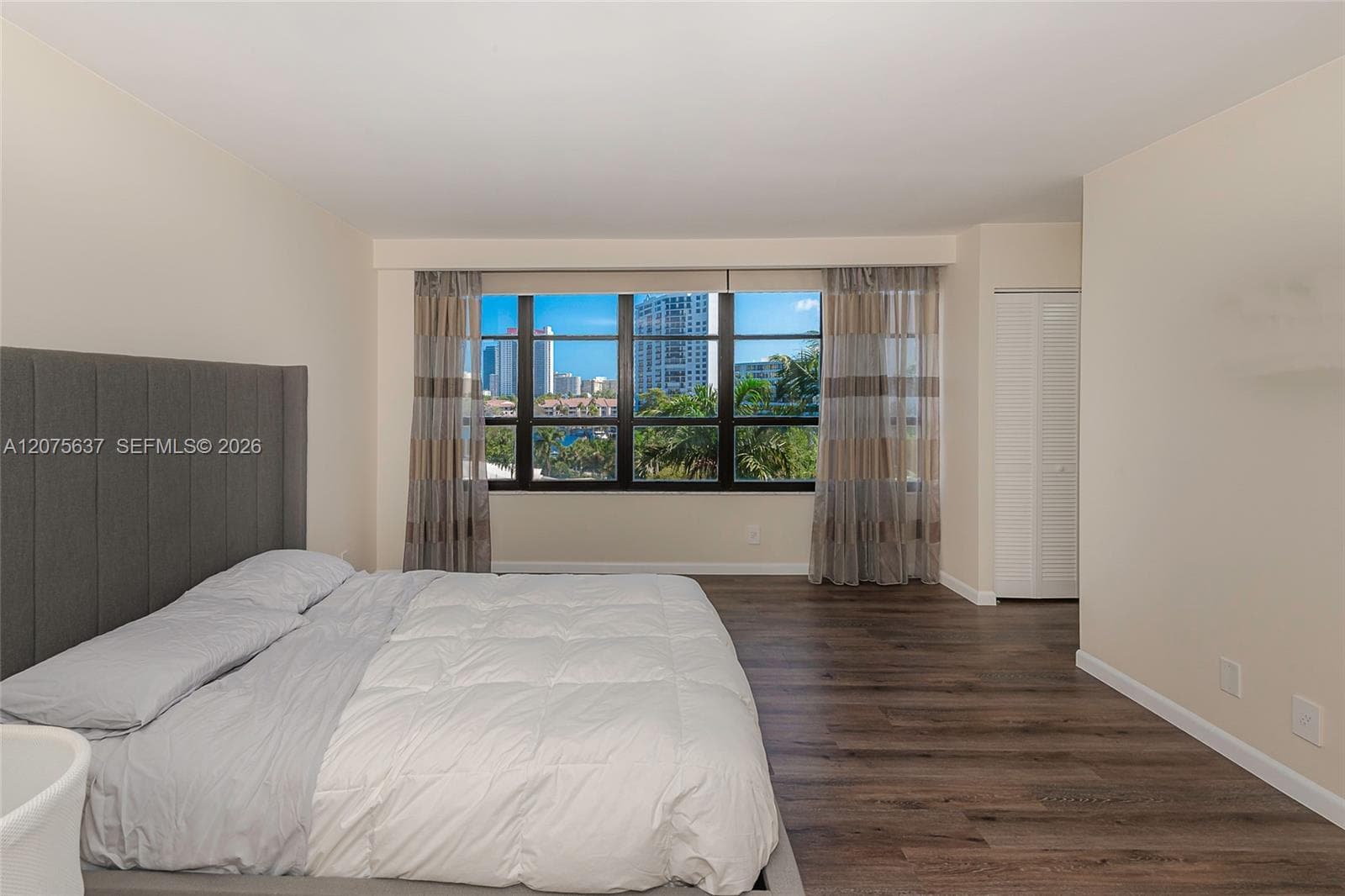 OLYMPUS CONDO · #521 in Hallandale Beach - Photo 17