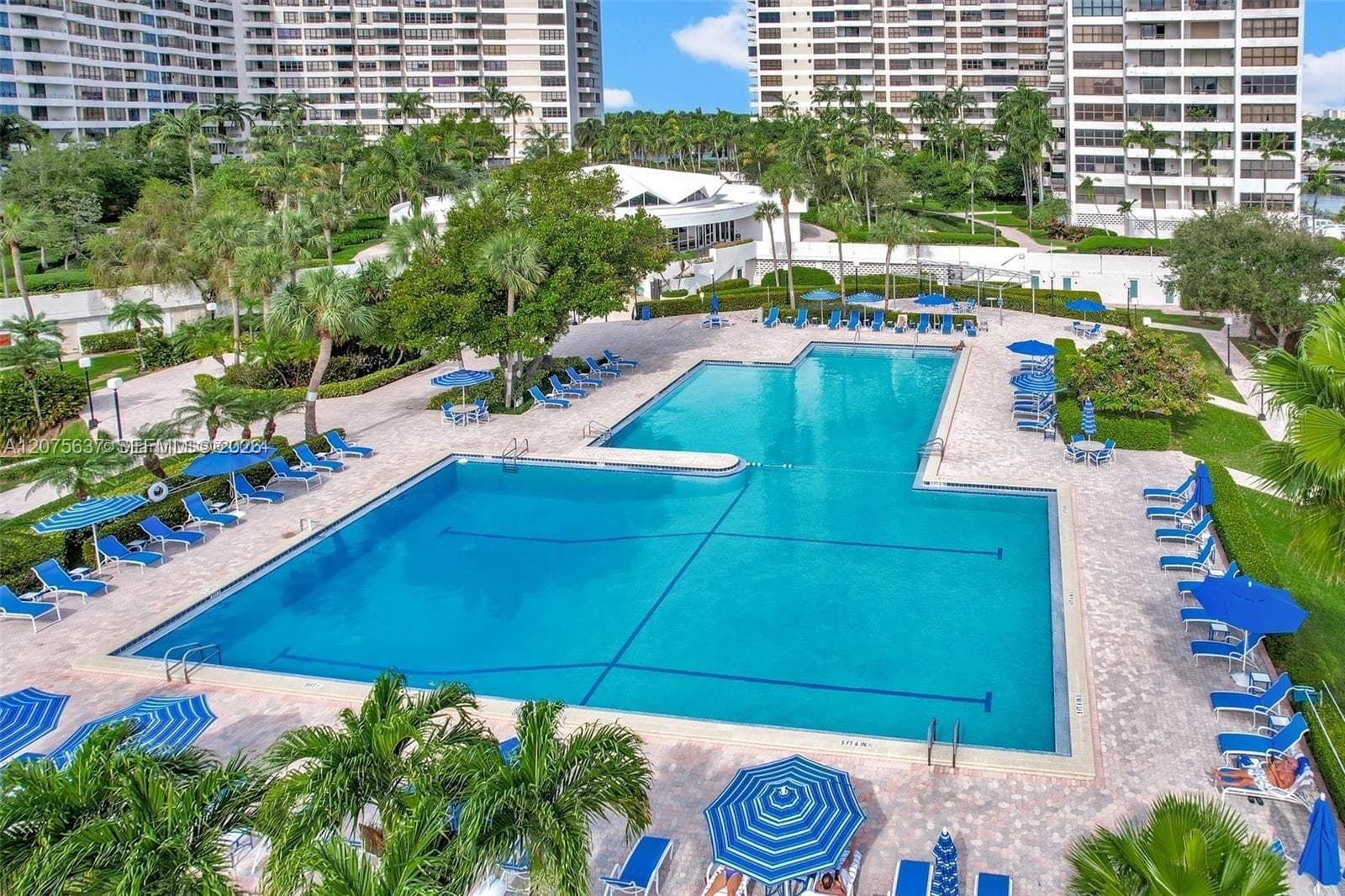 OLYMPUS CONDO · #521 in Hallandale Beach - Photo 31