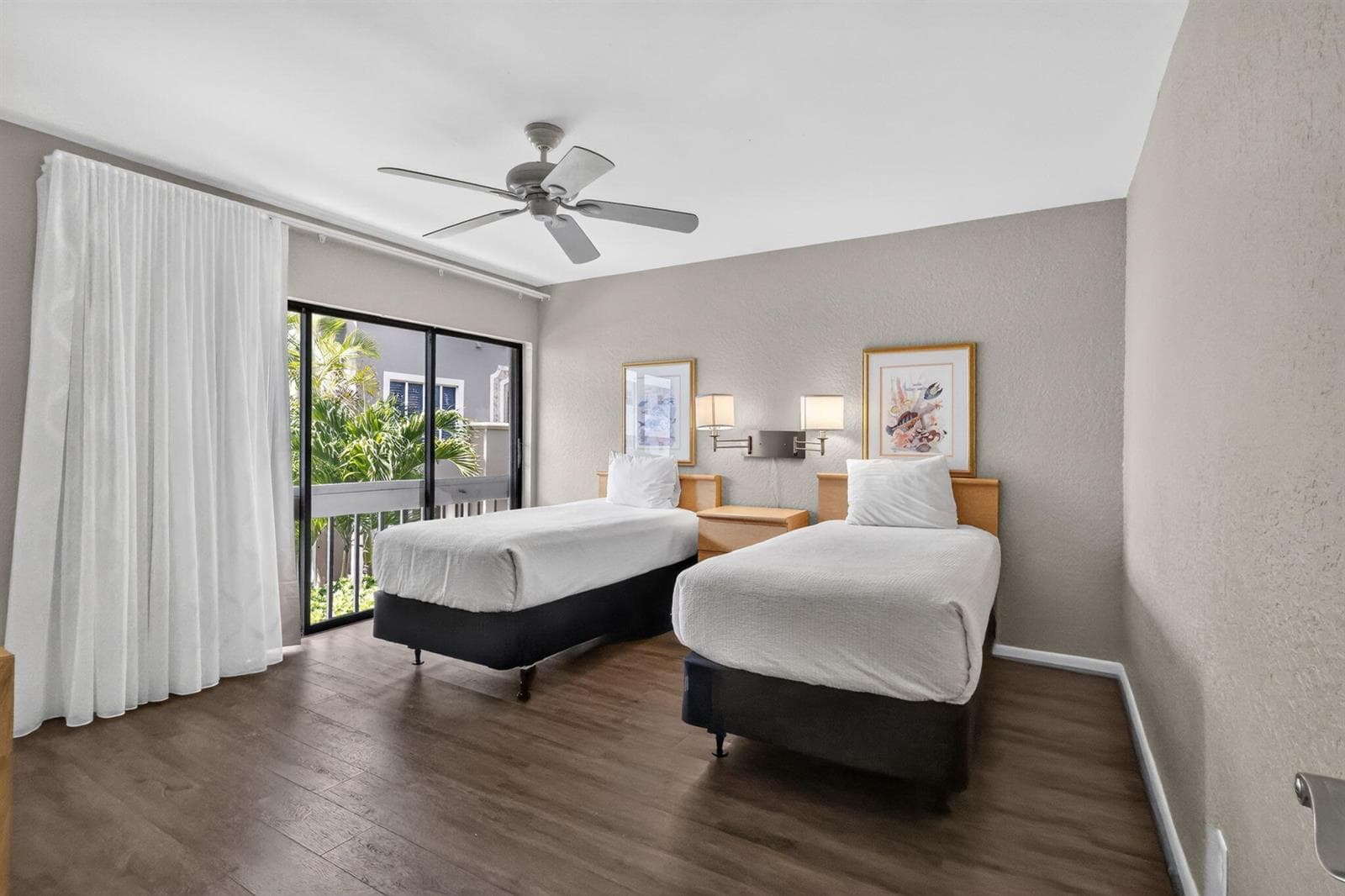Upstairs 2nd Bedroom
