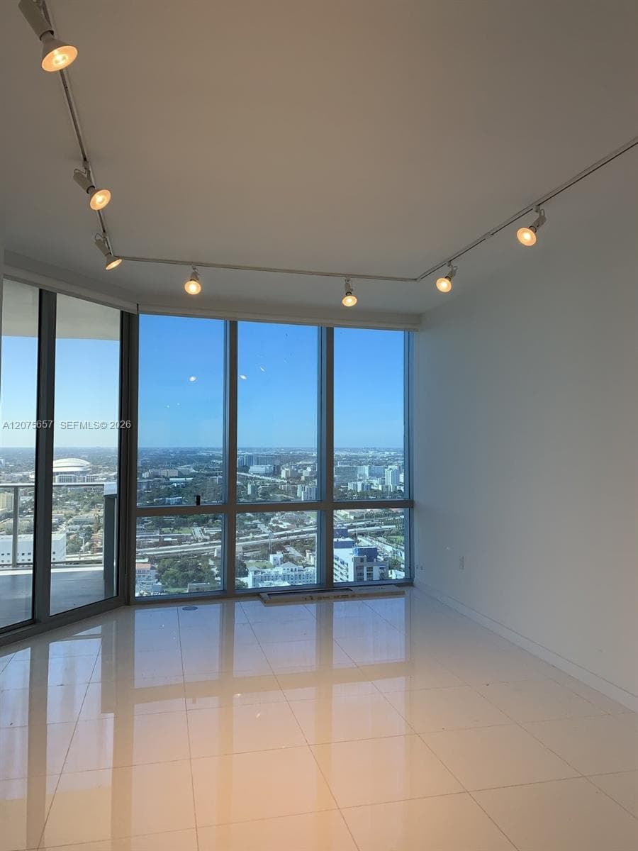 Paramount Miami Worldcenter · #2107 in Miami - Photo 66