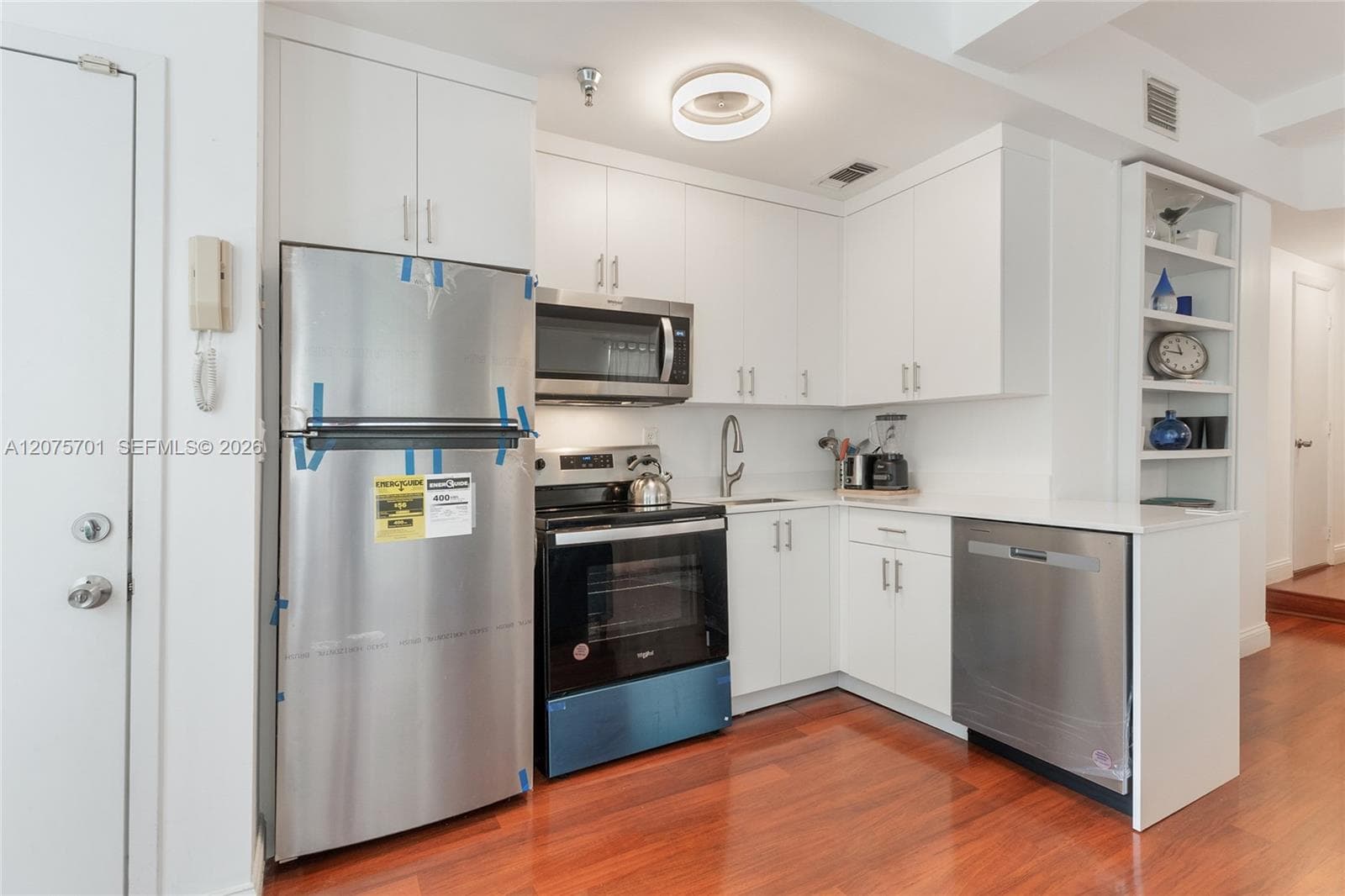 BRISTOL CONDO · #101 in Miami Beach - Photo 6