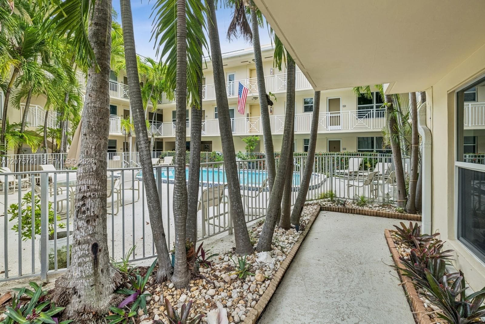 CAY POLYNESIA · #107 in Key Biscayne - Photo 7