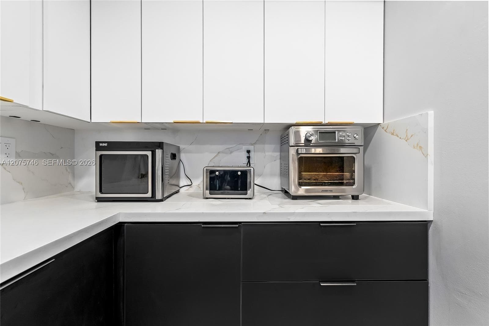 THE OLYMPUS CONDO · #305 in Hallandale Beach - Photo 6