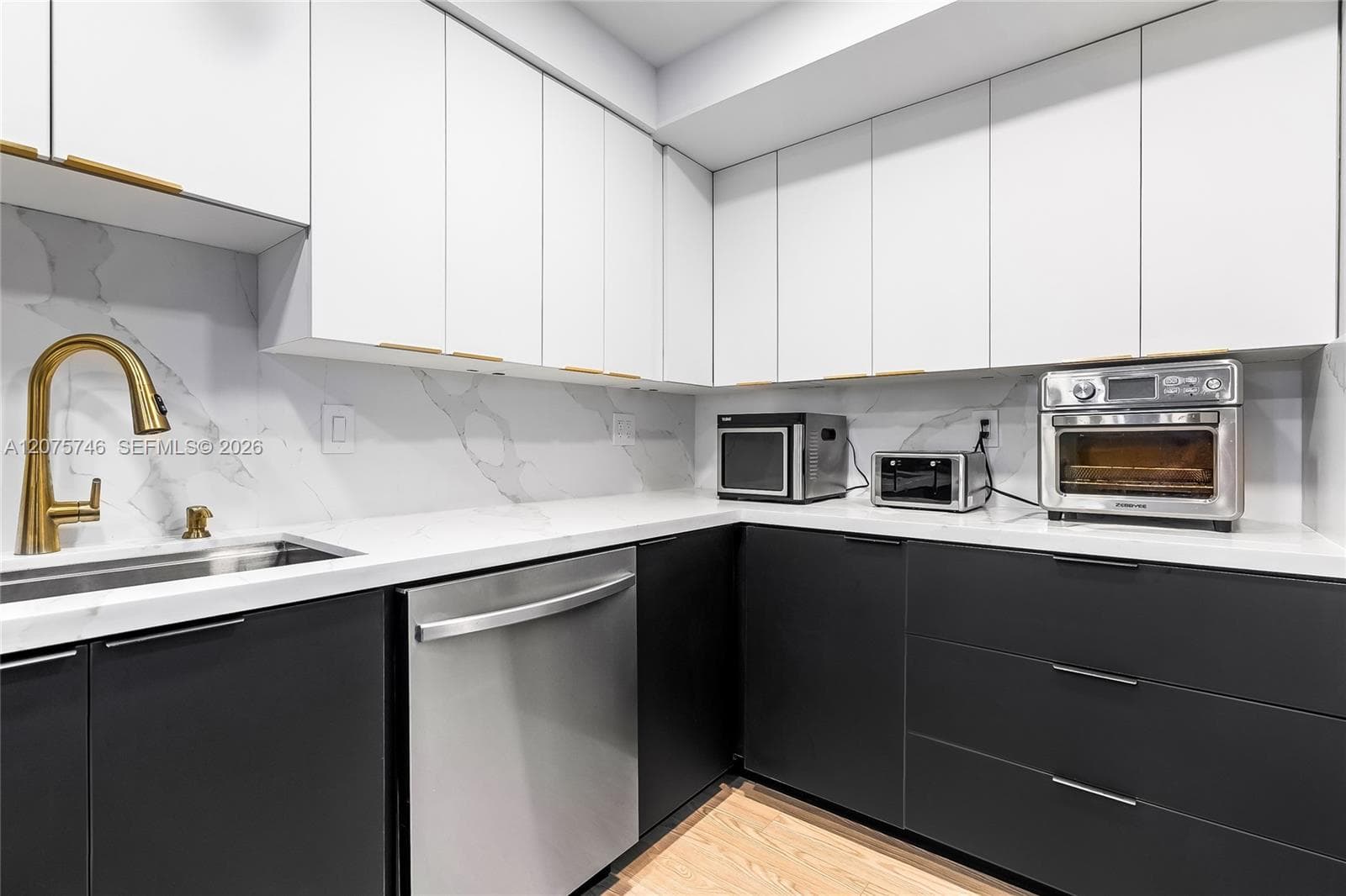 THE OLYMPUS CONDO · #305 in Hallandale Beach - Photo 3