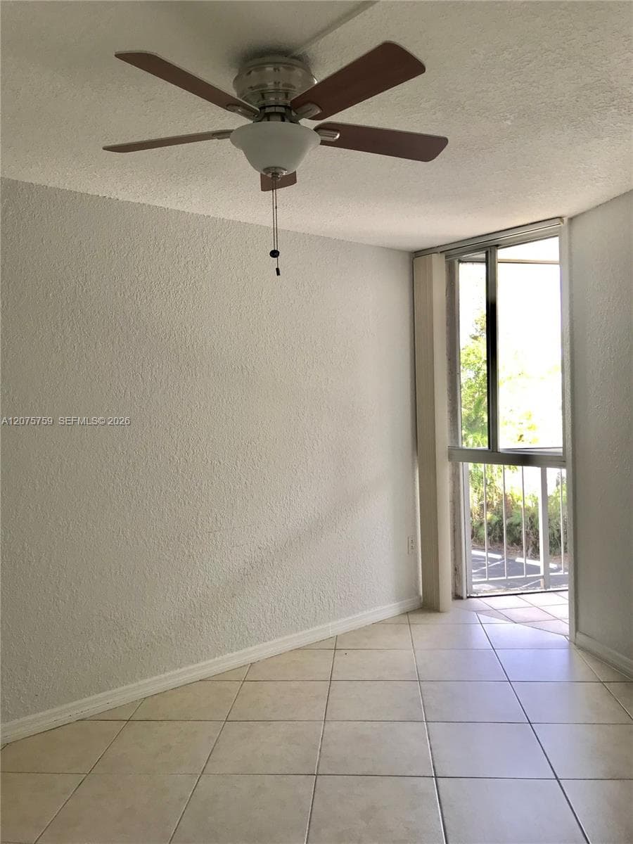 LAS BRISAS COUNTRY CLUB · #F310 in Hialeah - Photo 7