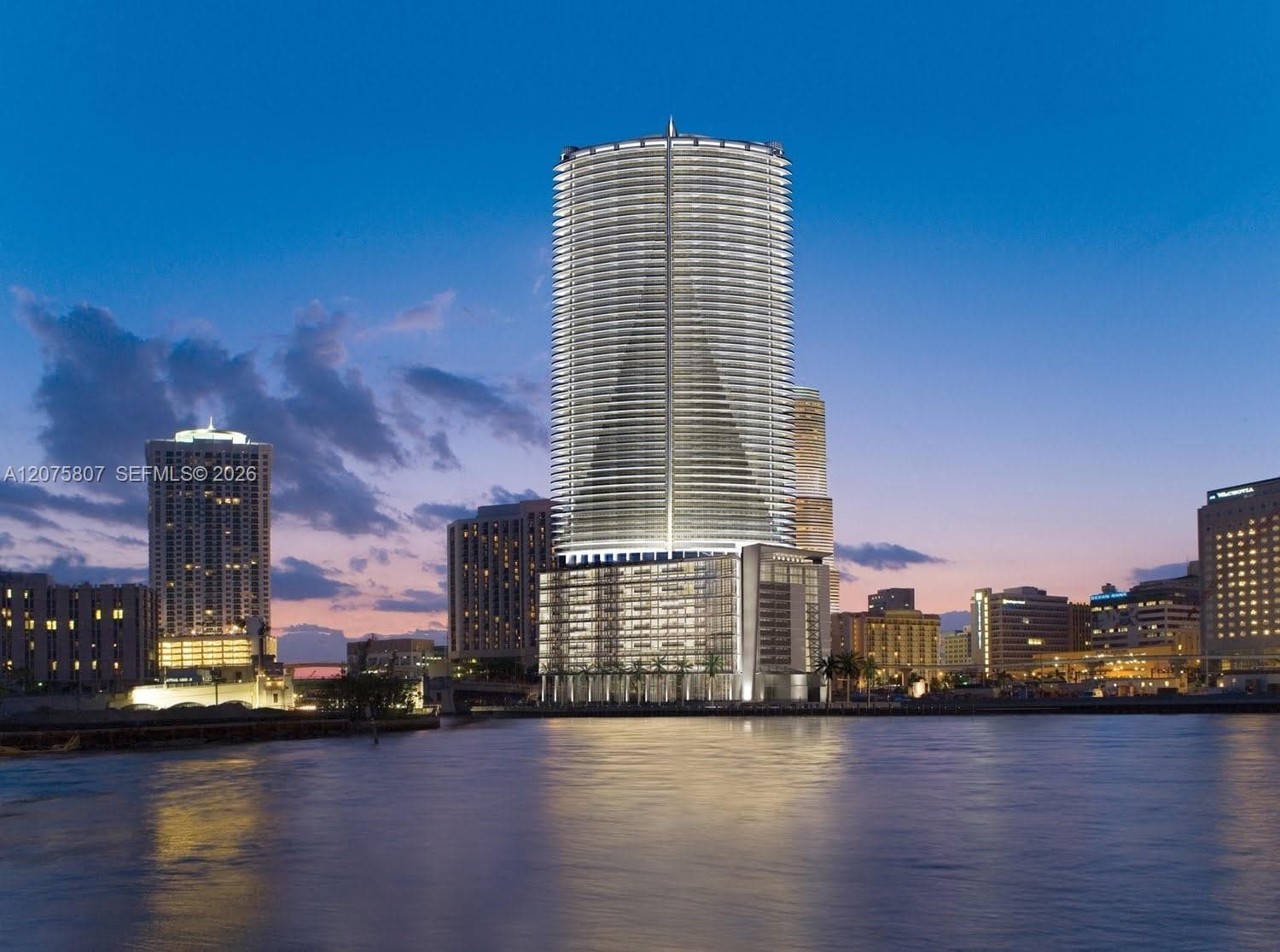 Epic · #5211 in Miami - Photo 32