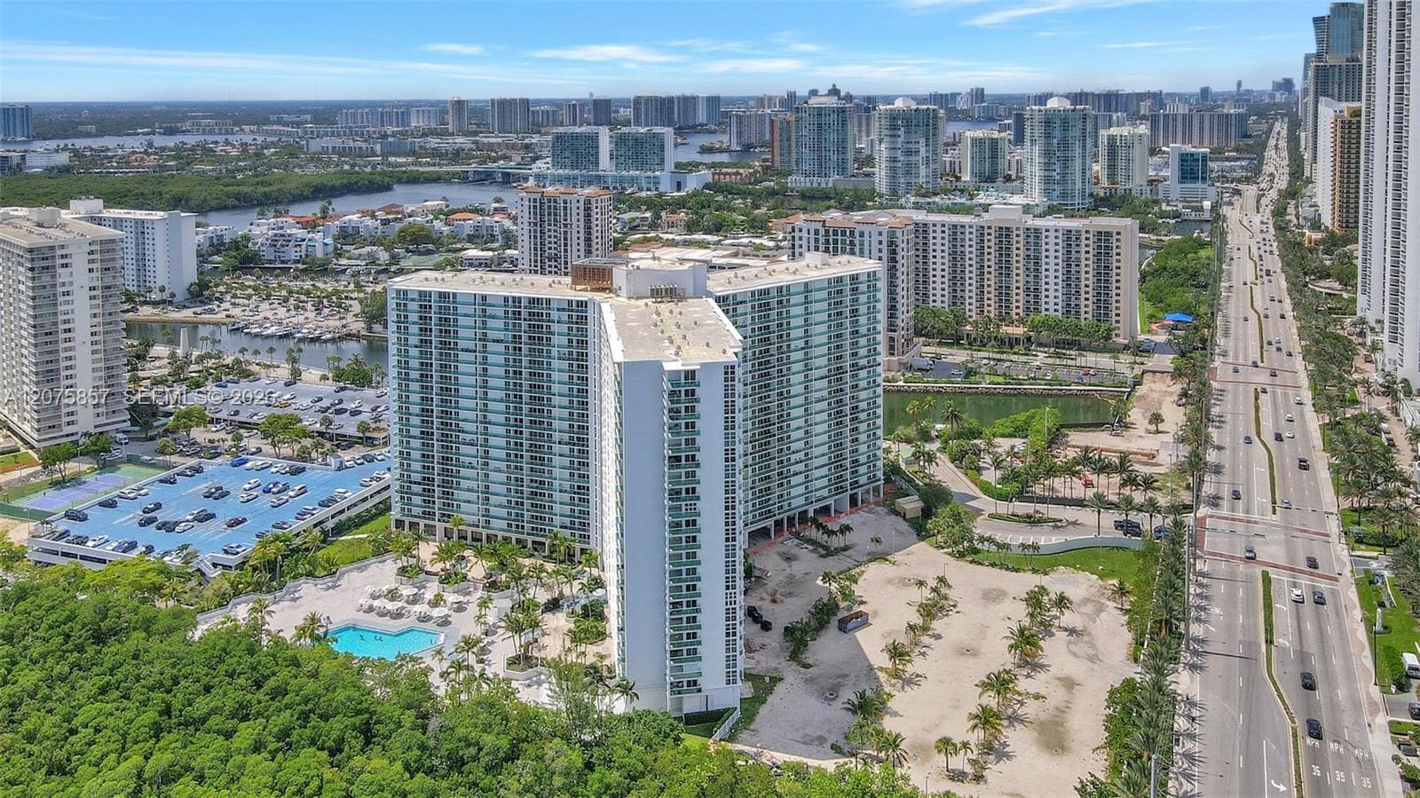 Arlen House East Condo · #502 in Sunny Isles Beach - Photo 2