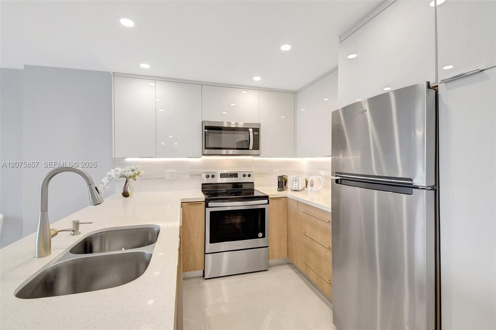 Arlen House East Condo · #502 in Sunny Isles Beach - Photo 8