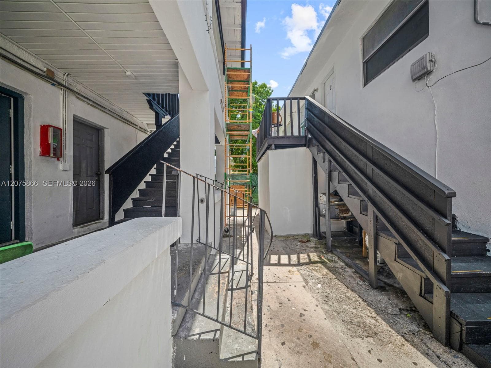 500 SW 8th Ave photo 12