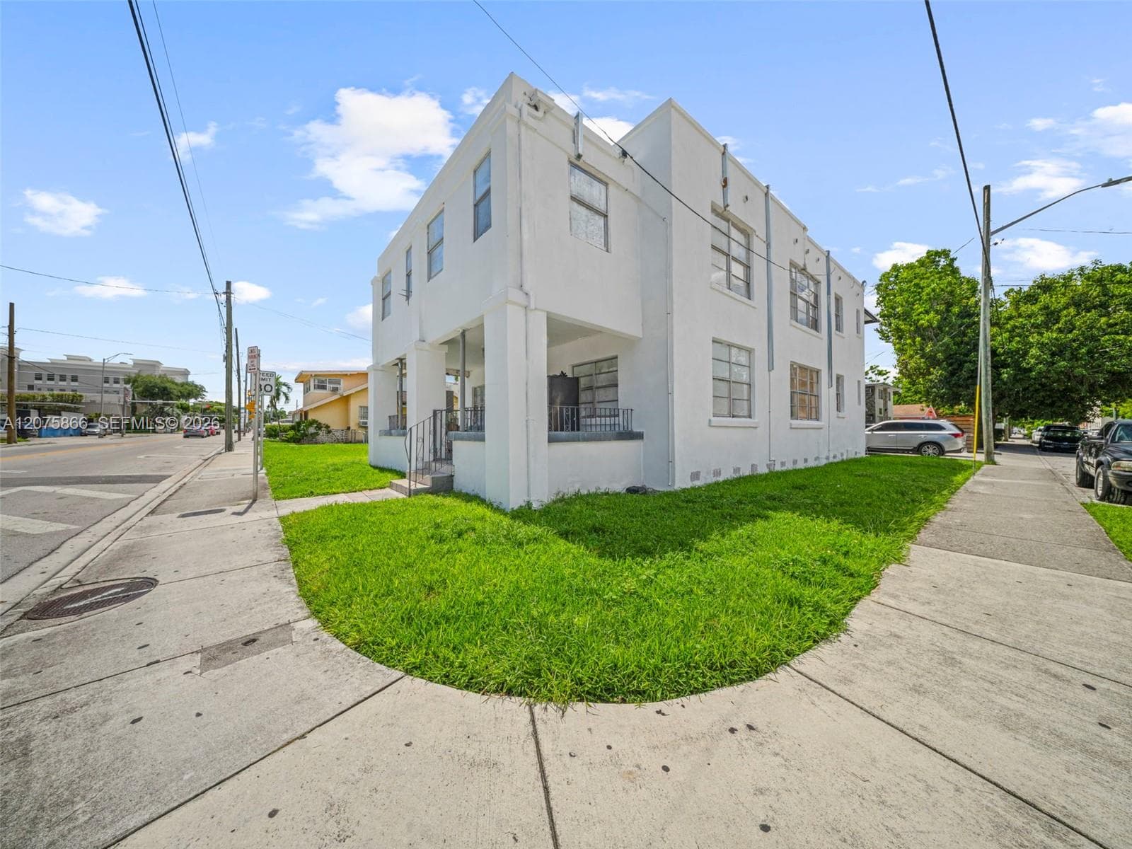 500 SW 8th Ave photo 7