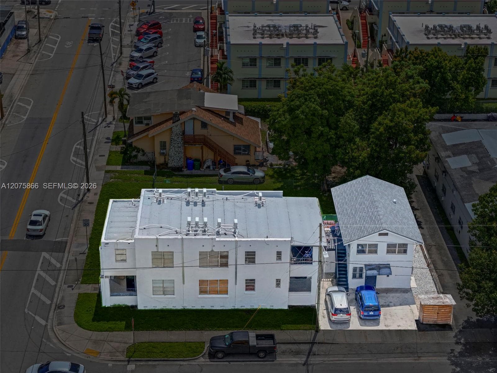 500 SW 8th Ave photo 5