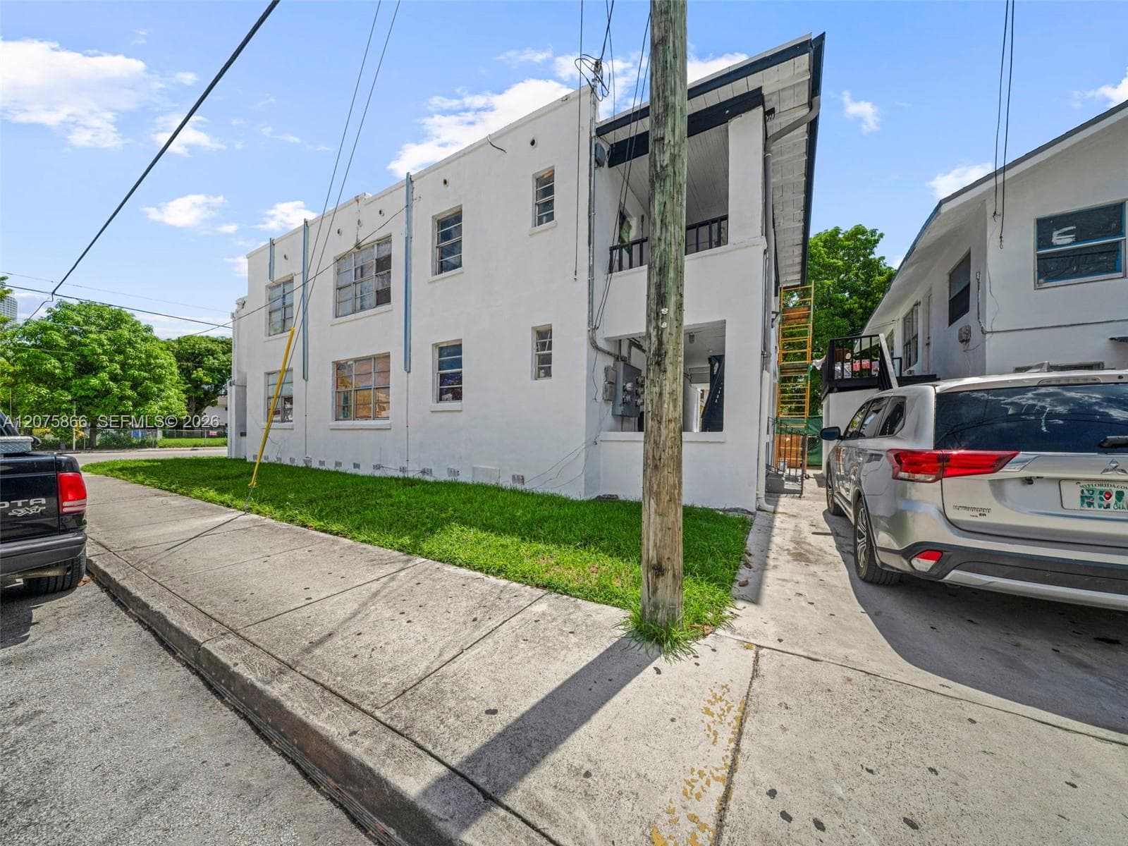 500 SW 8th Ave photo 8