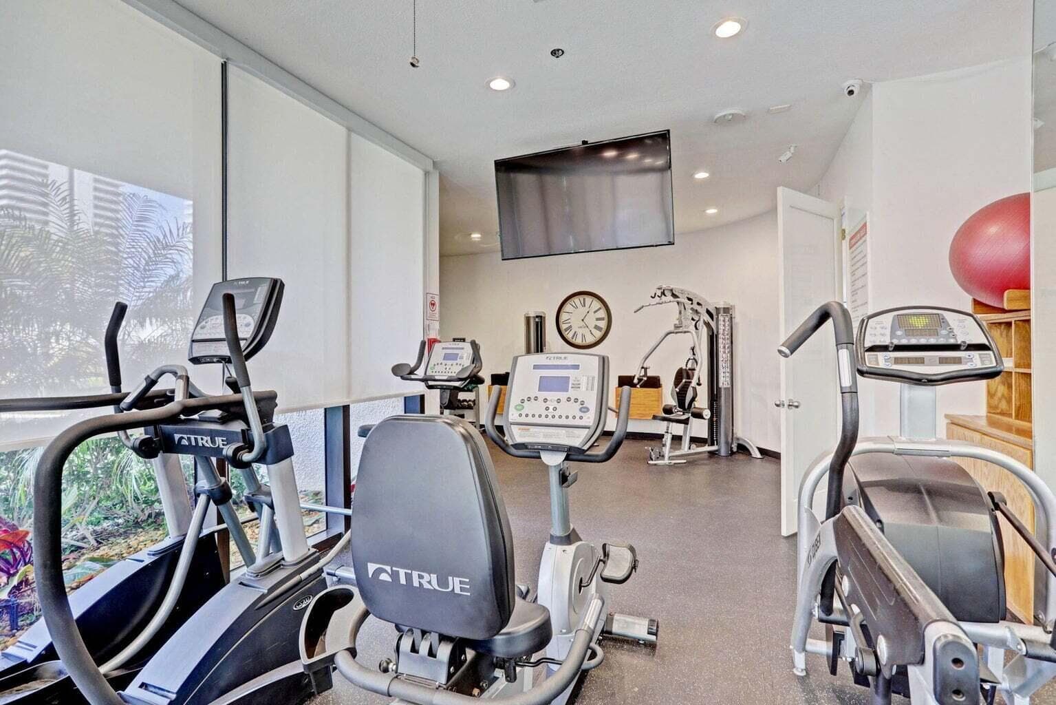 FITNESS CENTER