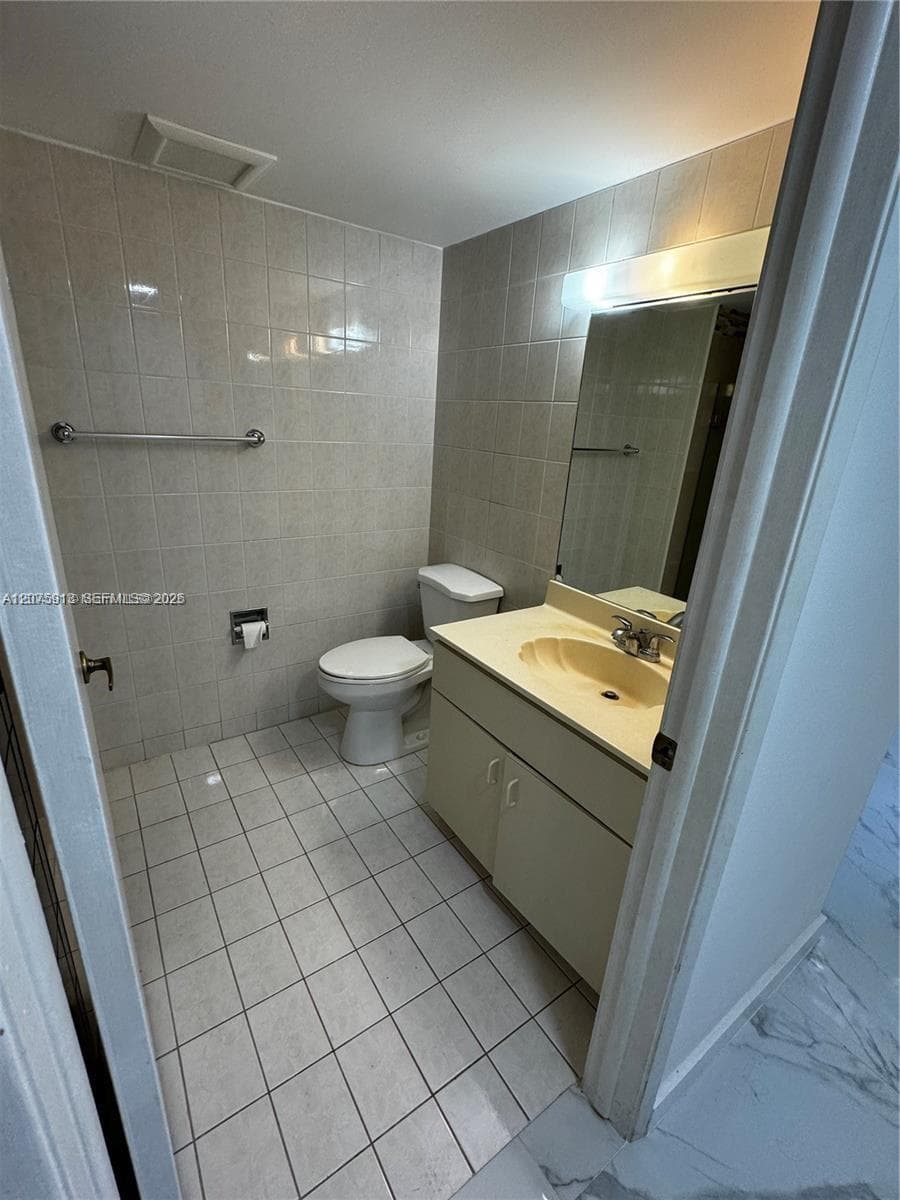 WEST FONTAINE CONDO · #102-10 in Miami - Photo 8