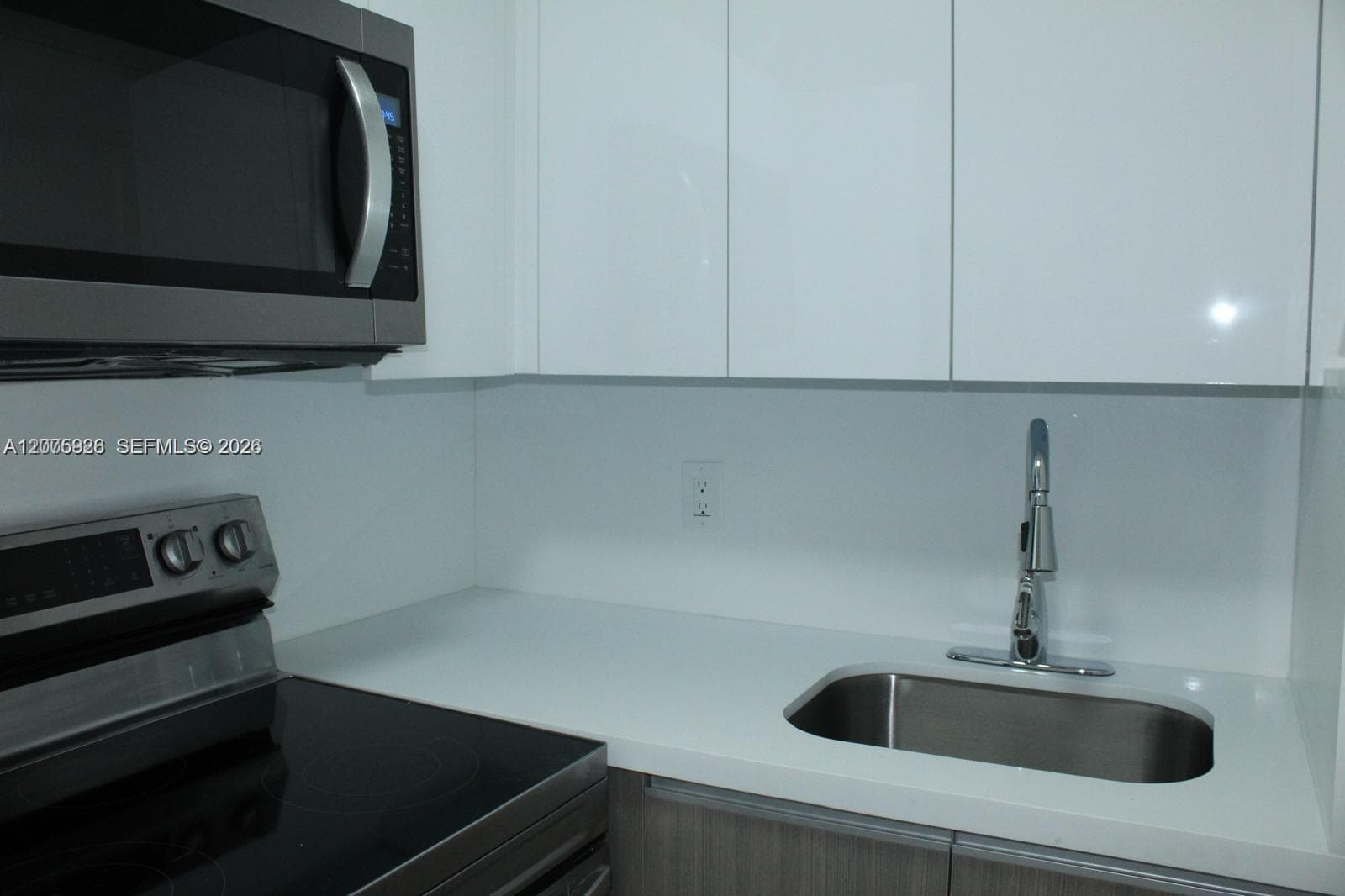 BAYCOURT TOWERS CONDO · #7E in Miami Beach - Photo 8