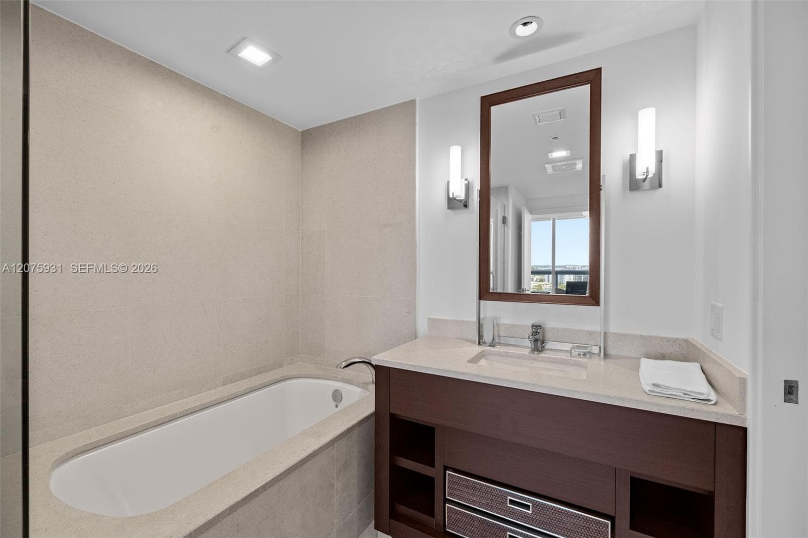 Carillon Miami Beach · #1602 in Miami Beach - Photo 27