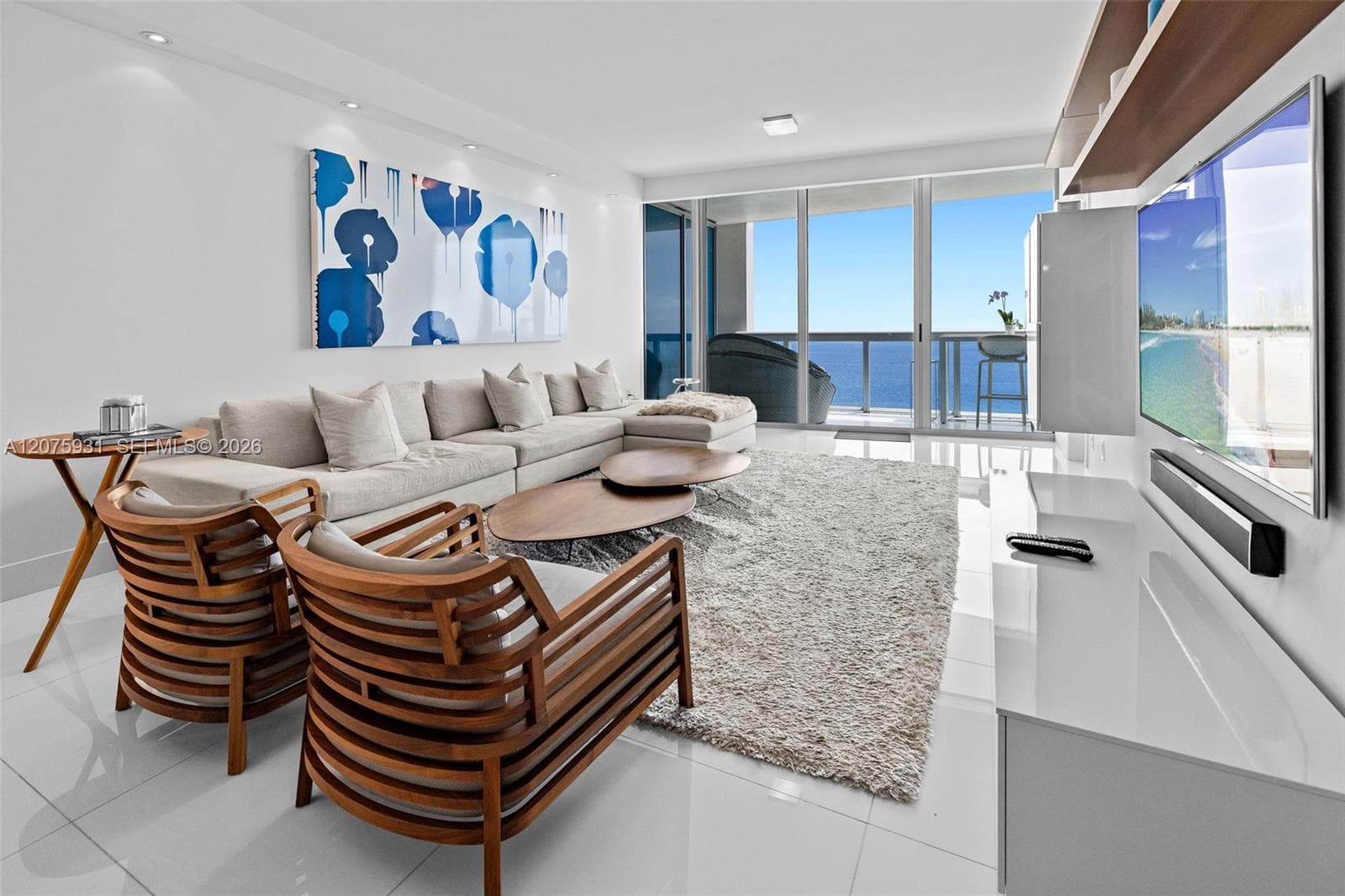 Carillon Miami Beach · #1602 in Miami Beach - Photo 9