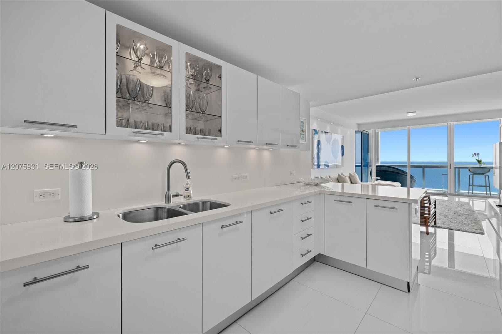 Carillon Miami Beach · #1602 in Miami Beach - Photo 14