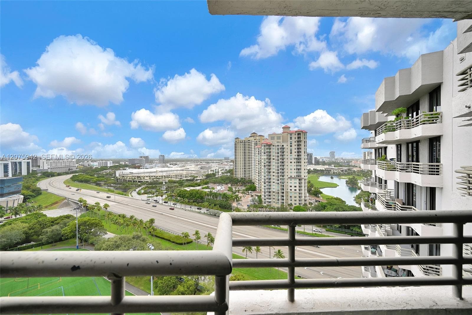 PARC CENTRAL AVENTURA · #LP03 in Aventura - Photo 36
