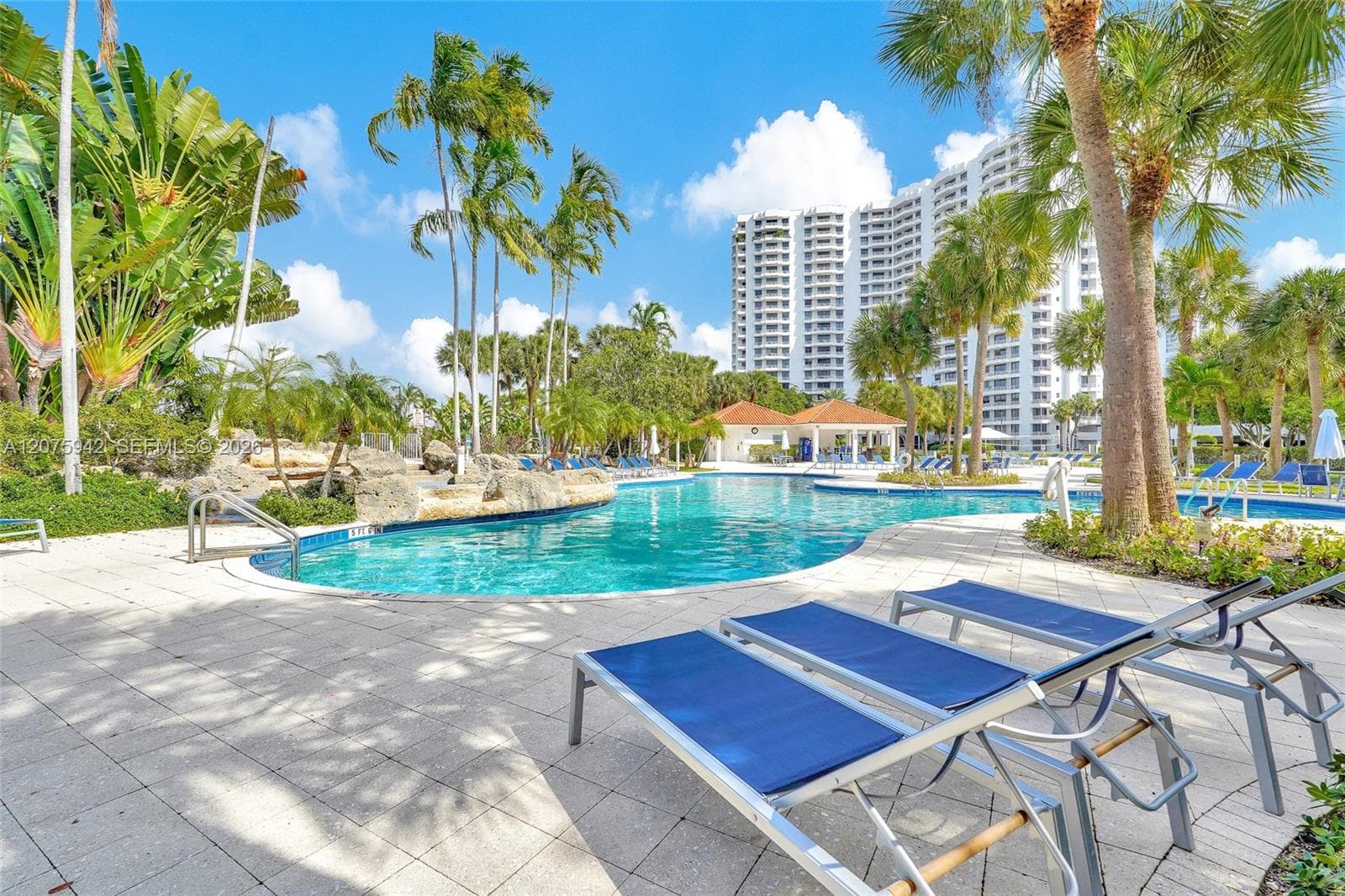 PARC CENTRAL AVENTURA · #LP03 in Aventura - Photo 9