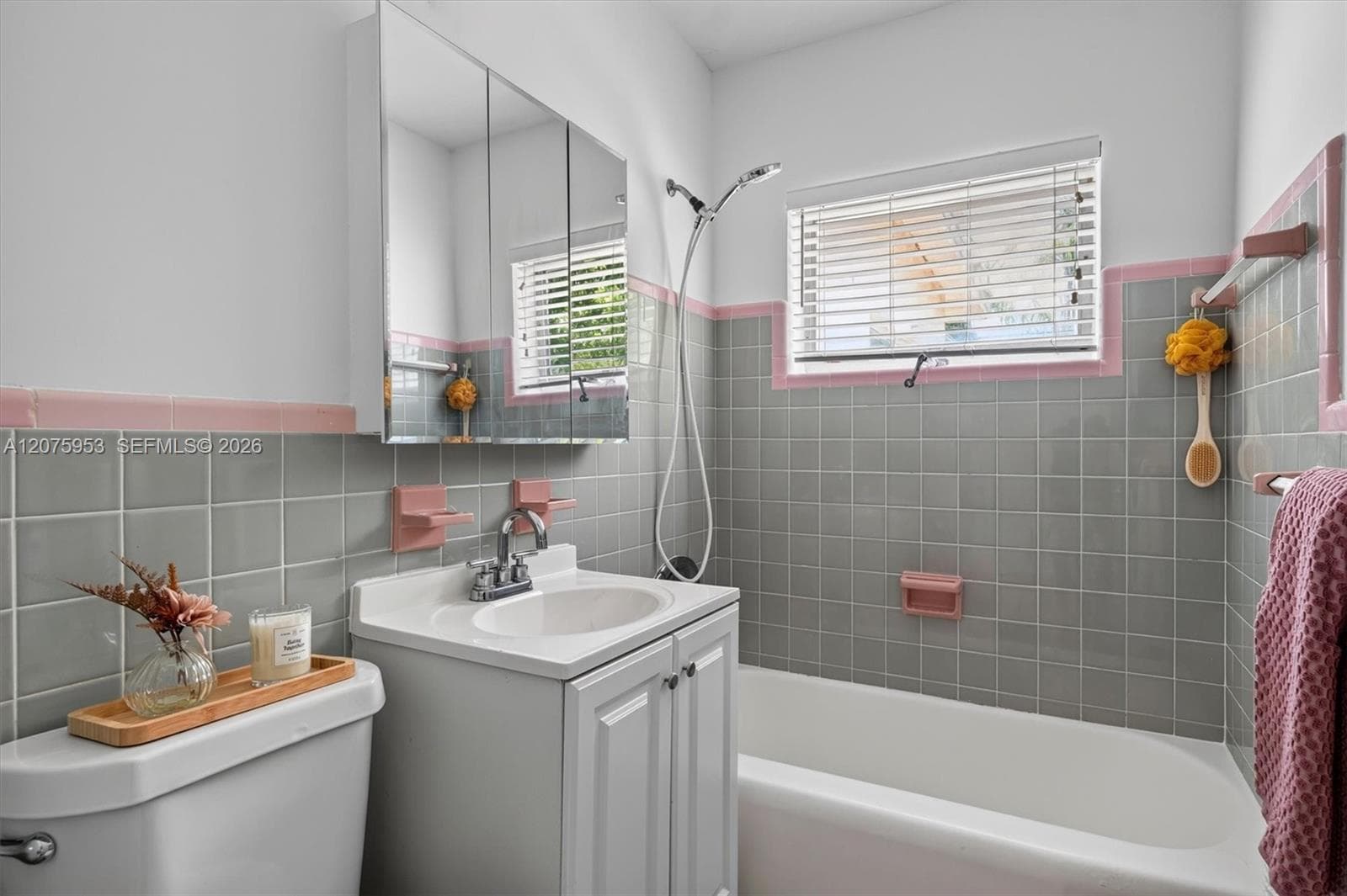 2nd Bathroom