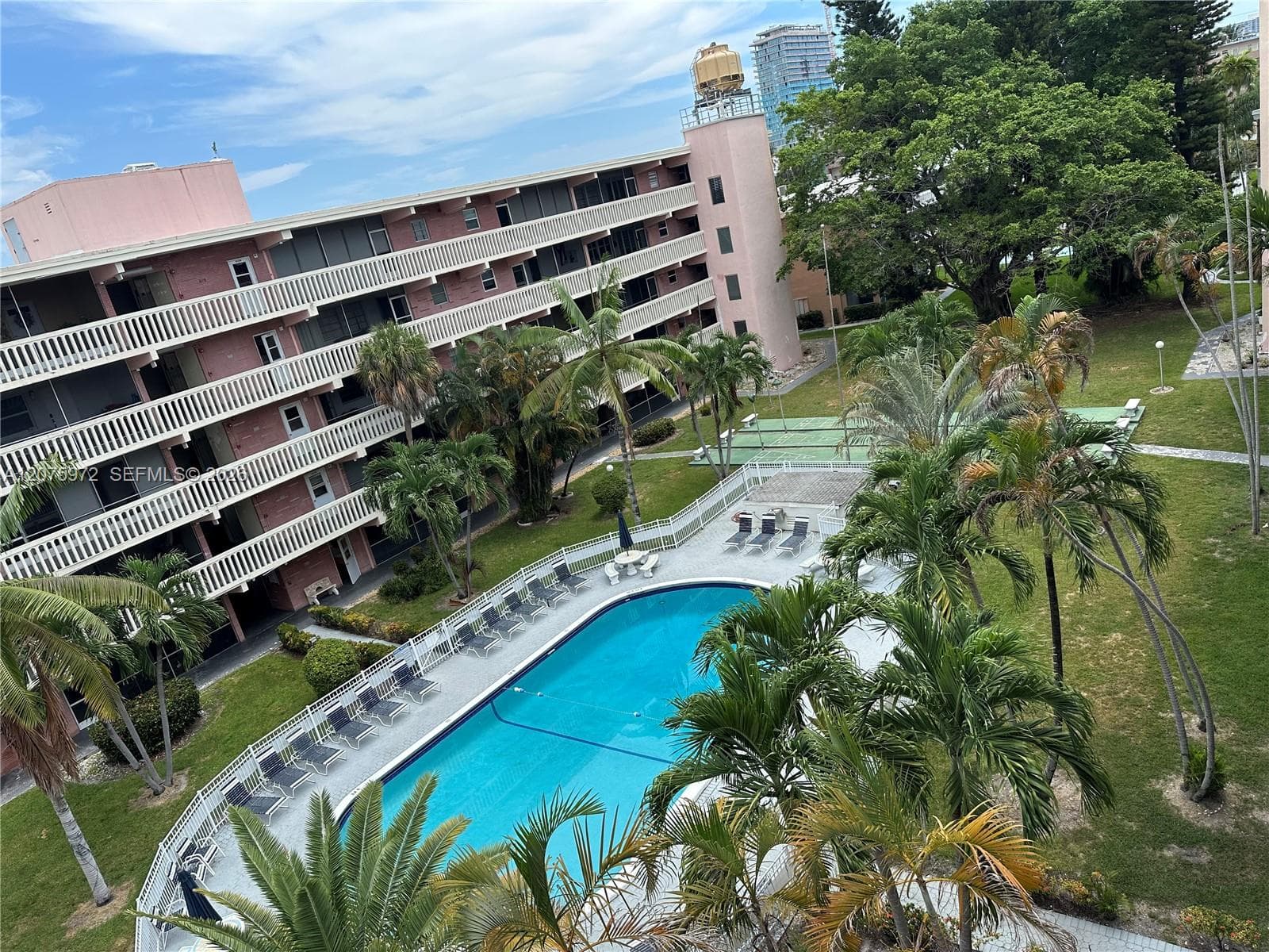 ELDORADO PLAZA WEST CONDO · #17E in Hallandale Beach - Photo 6