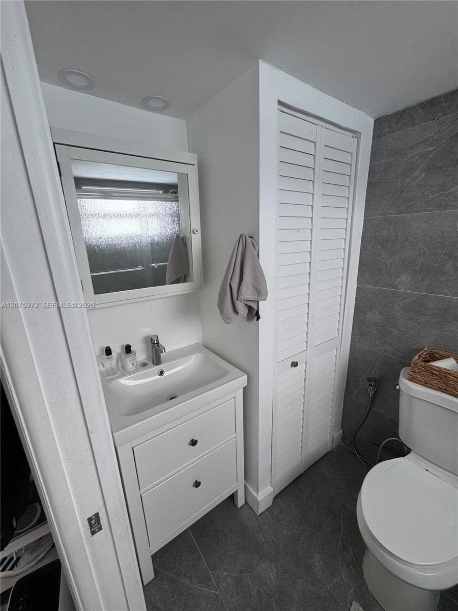 ELDORADO PLAZA WEST CONDO · #17E in Hallandale Beach - Photo 18