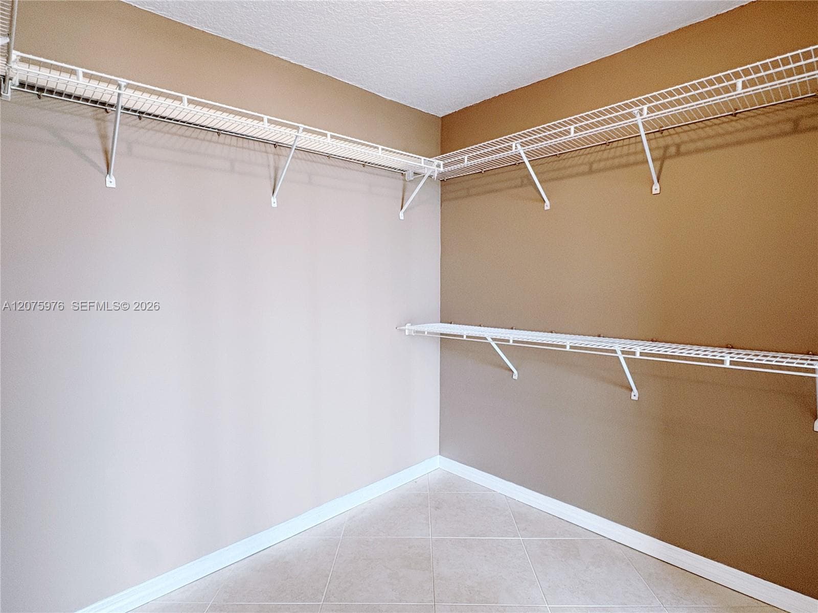 OCEANVIEW PARK CONDO · #909 in Hallandale Beach - Photo 23