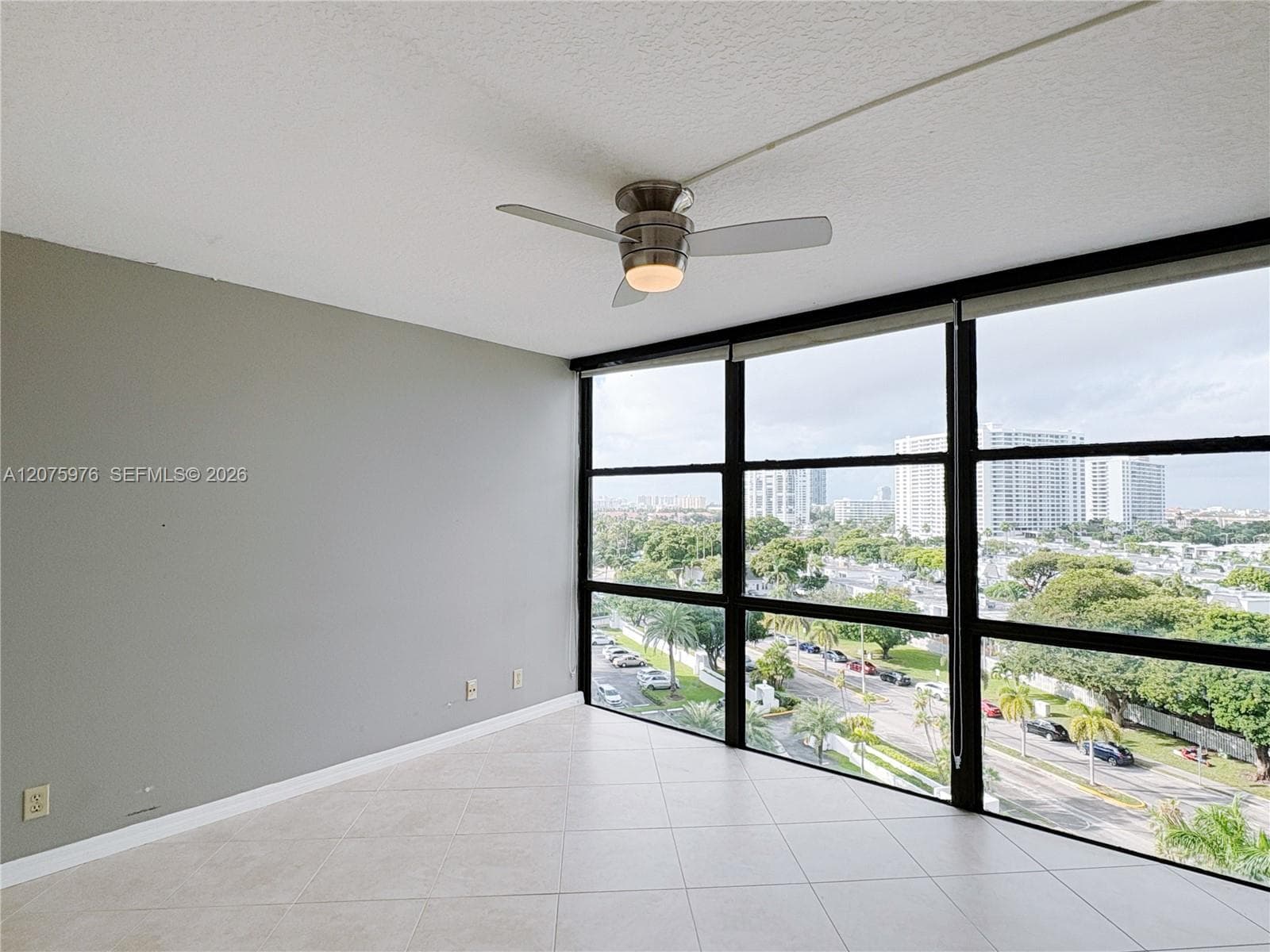 OCEANVIEW PARK CONDO · #909 in Hallandale Beach - Photo 27