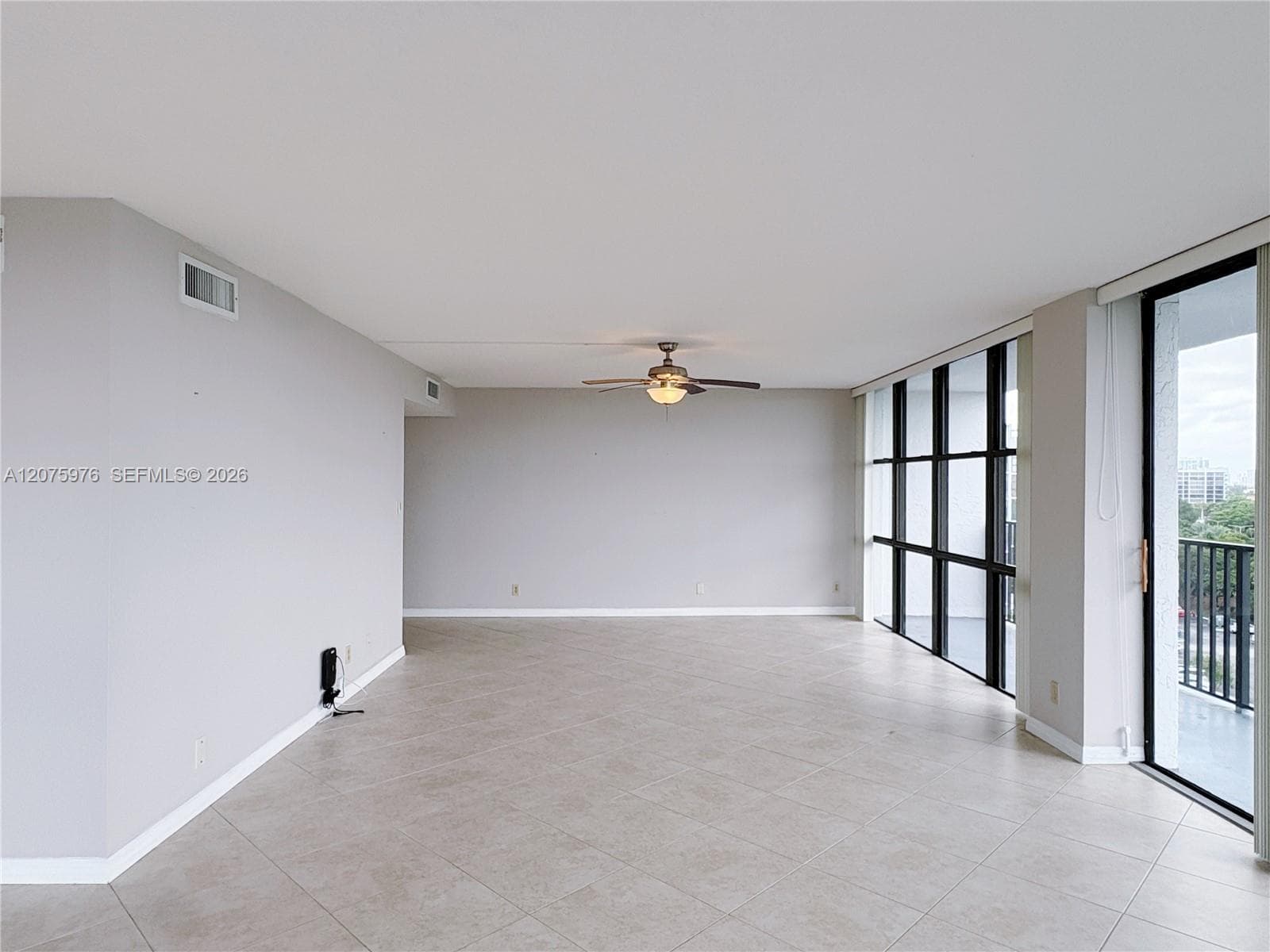 OCEANVIEW PARK CONDO · #909 in Hallandale Beach - Photo 7