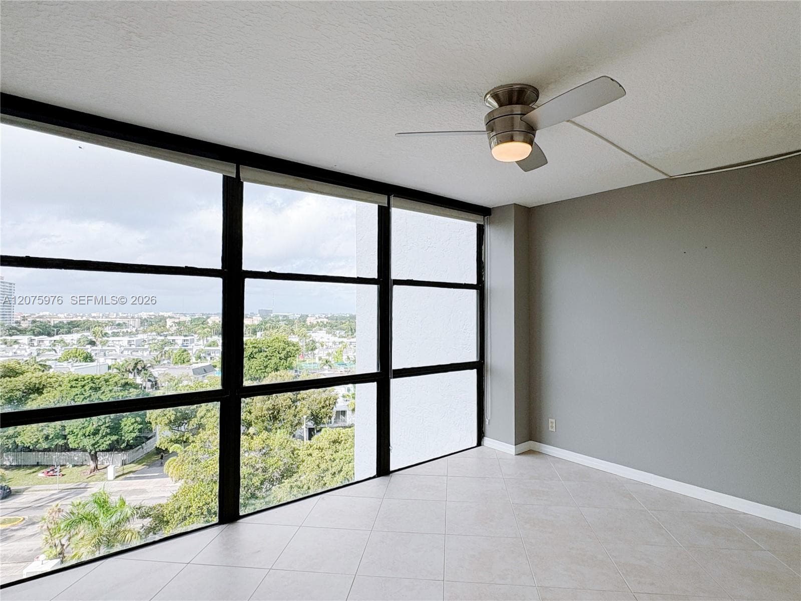 OCEANVIEW PARK CONDO · #909 in Hallandale Beach - Photo 28