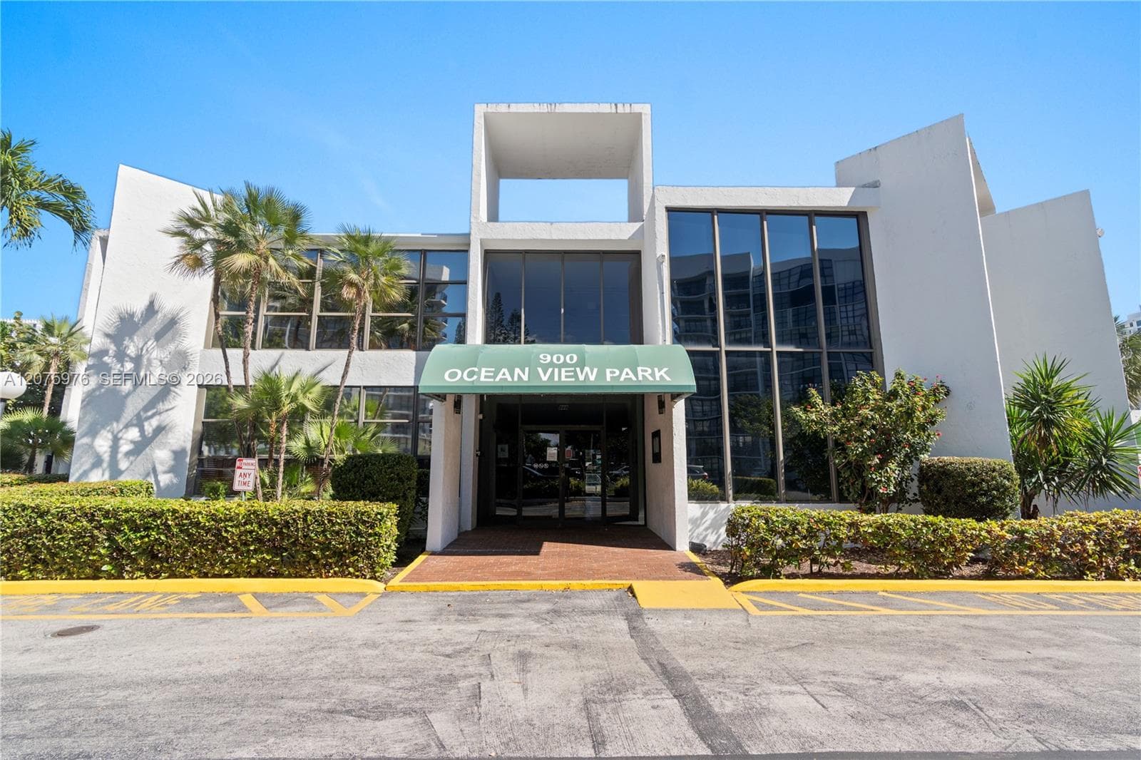 OCEANVIEW PARK CONDO · #909 in Hallandale Beach - Photo 41