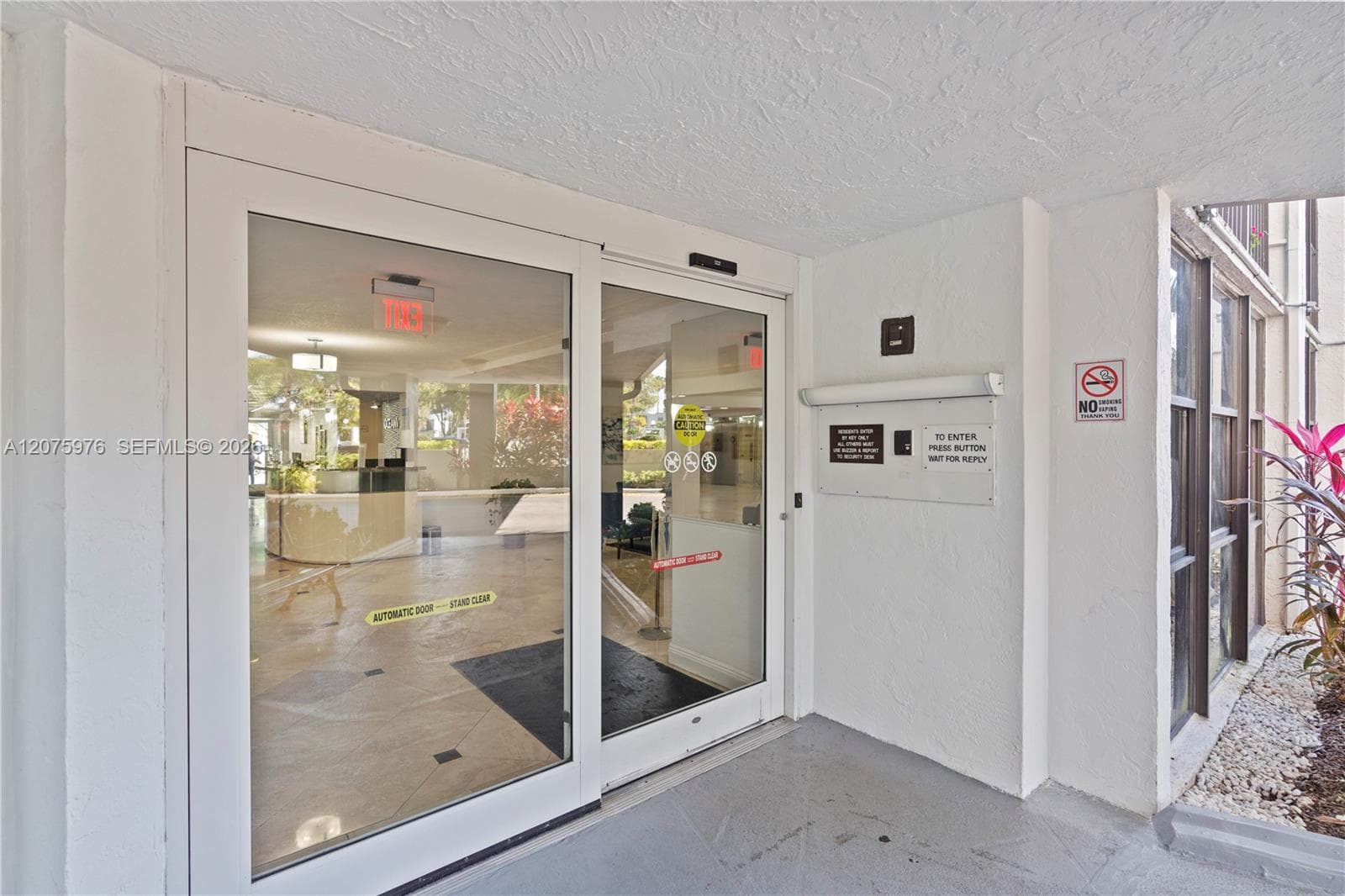 OCEANVIEW PARK CONDO · #909 in Hallandale Beach - Photo 37