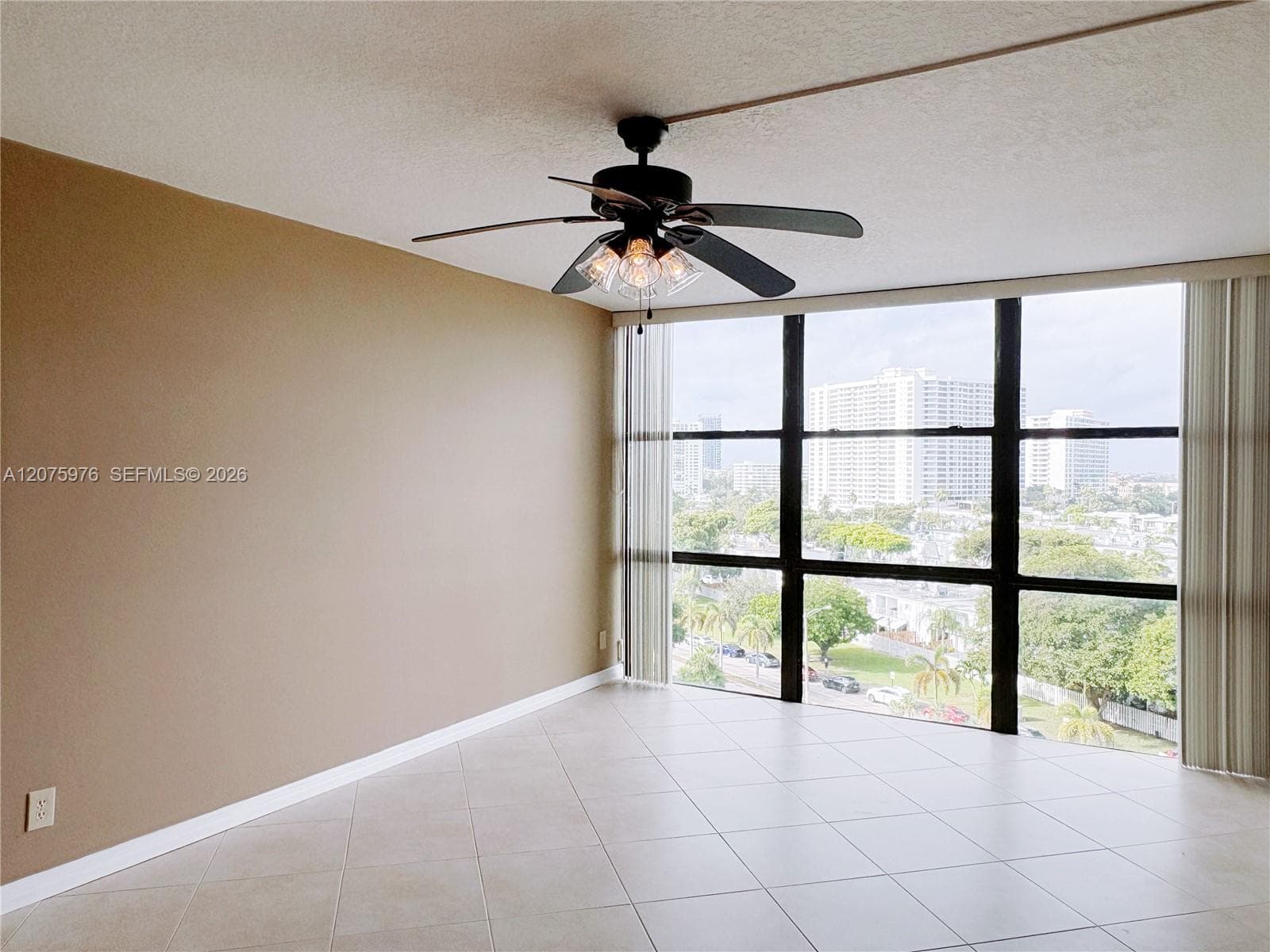 OCEANVIEW PARK CONDO · #909 in Hallandale Beach - Photo 19