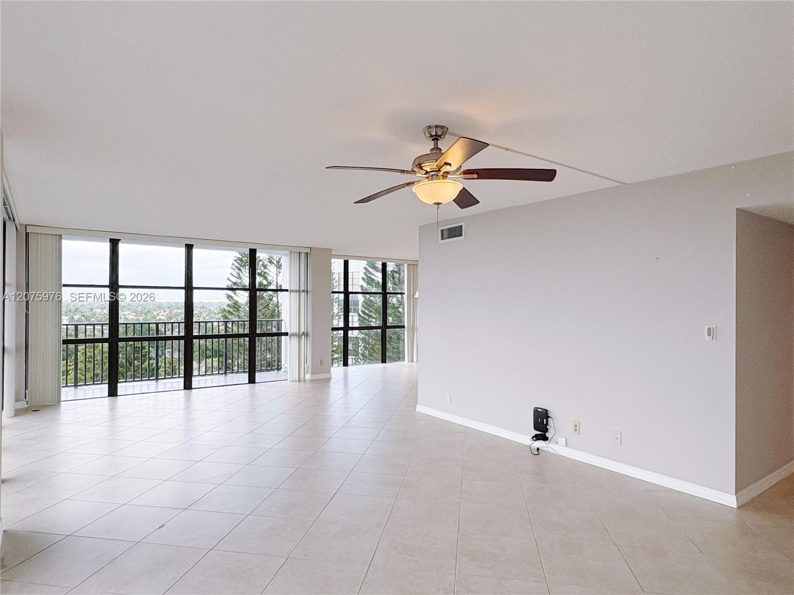 OCEANVIEW PARK CONDO · #909 in Hallandale Beach - Photo 4