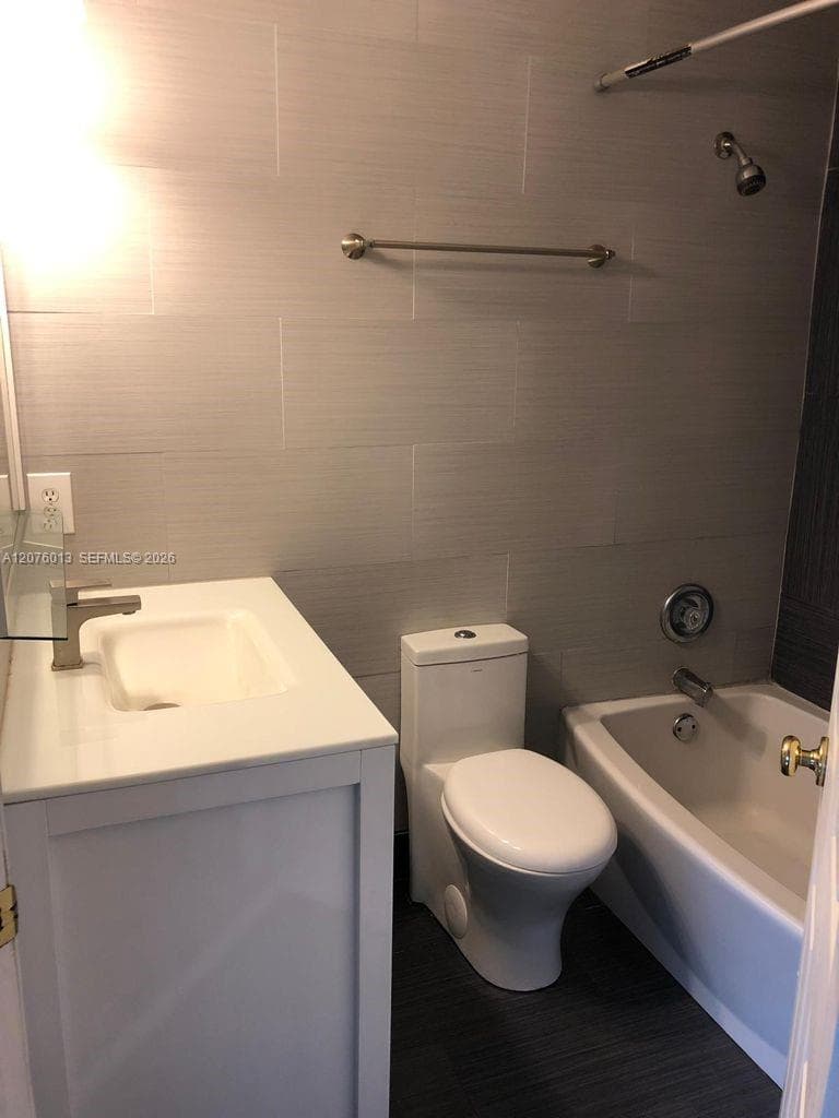 LAS BRISAS AT DORAL CONDO · #105 in Doral - Photo 14