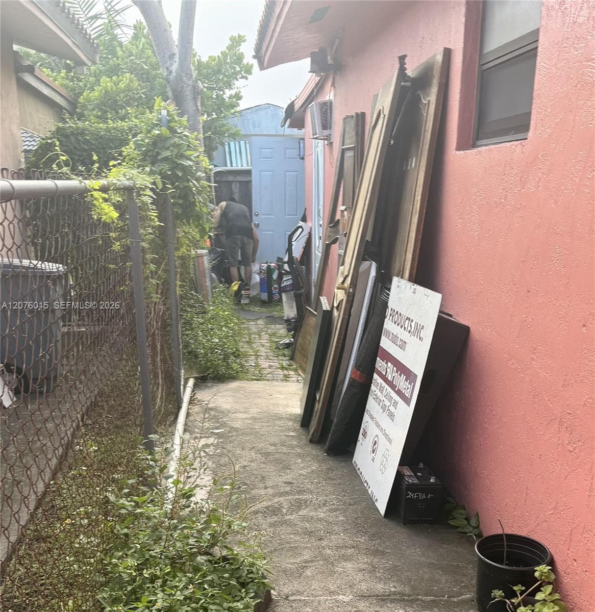 12820 NW 104th Ave photo 10
