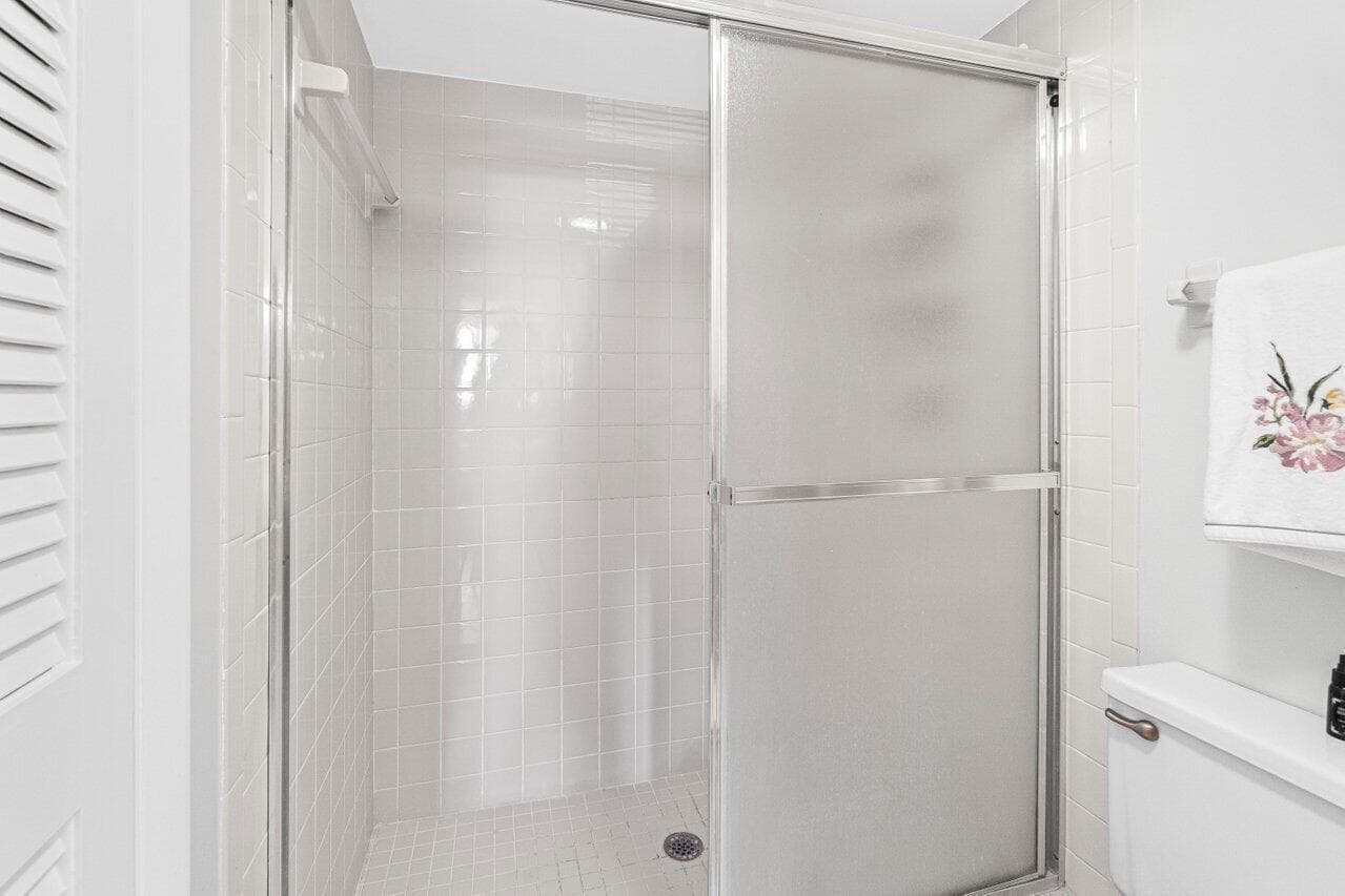 MASTER STEP IN SHOWER