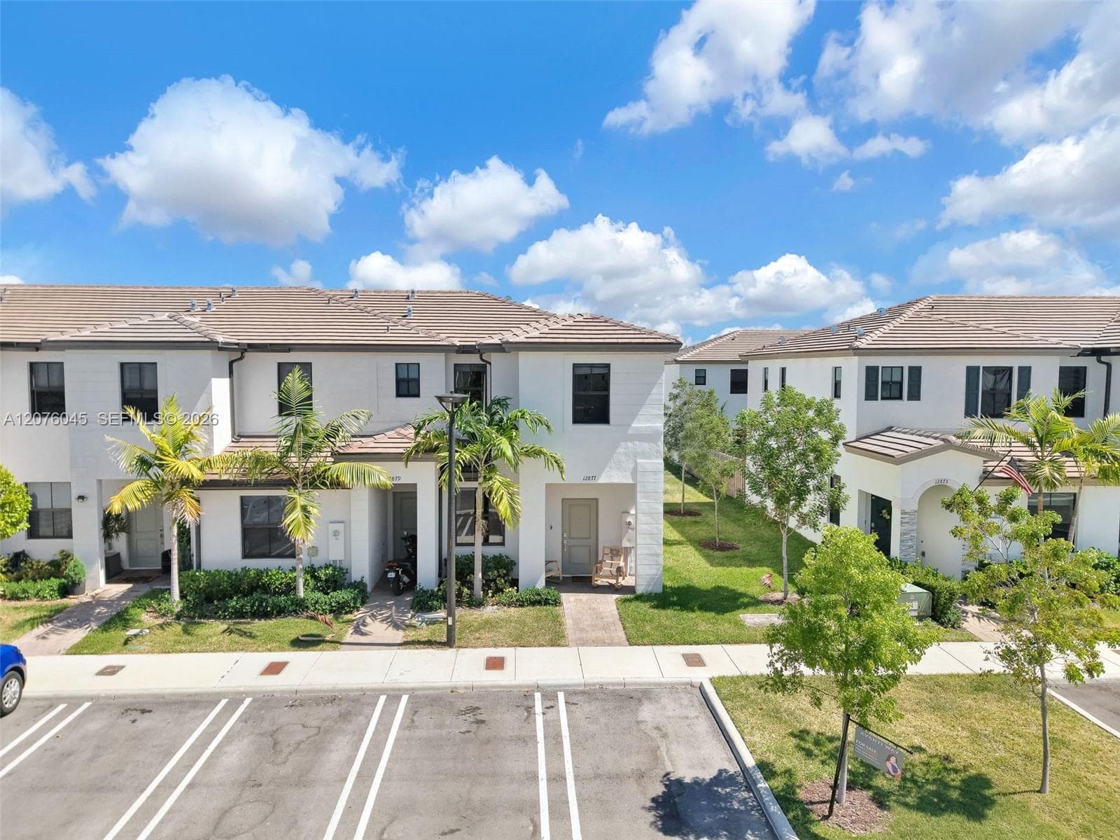 12877 SW 232nd Ln photo 2