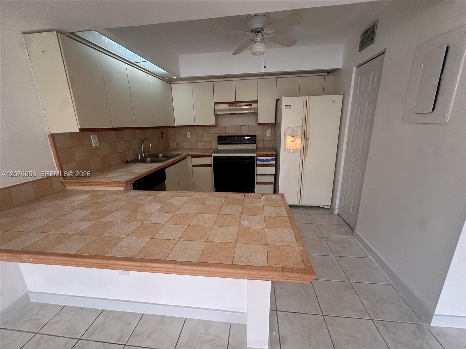 CALUSA CLUB VILG BLDG D N · #401DN in Miami - Photo 5