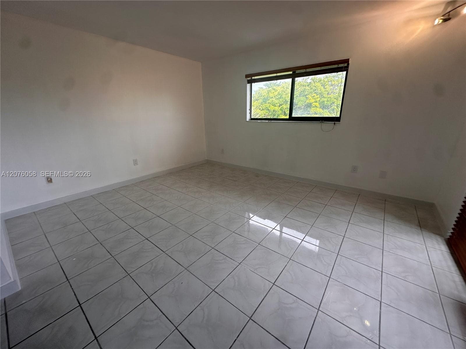 CALUSA CLUB VILG BLDG D N · #401DN in Miami - Photo 19